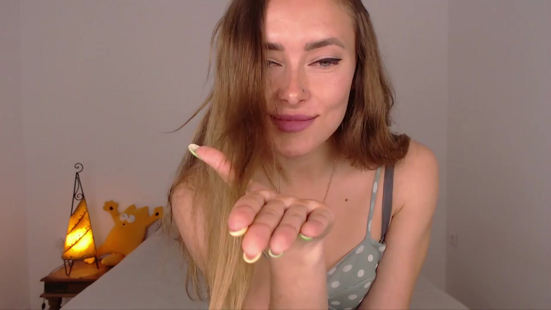 Gallery image thumbnail from SimonsWife's myfreecams stream on, 04/03/2024, 14:49 image 20 of 20