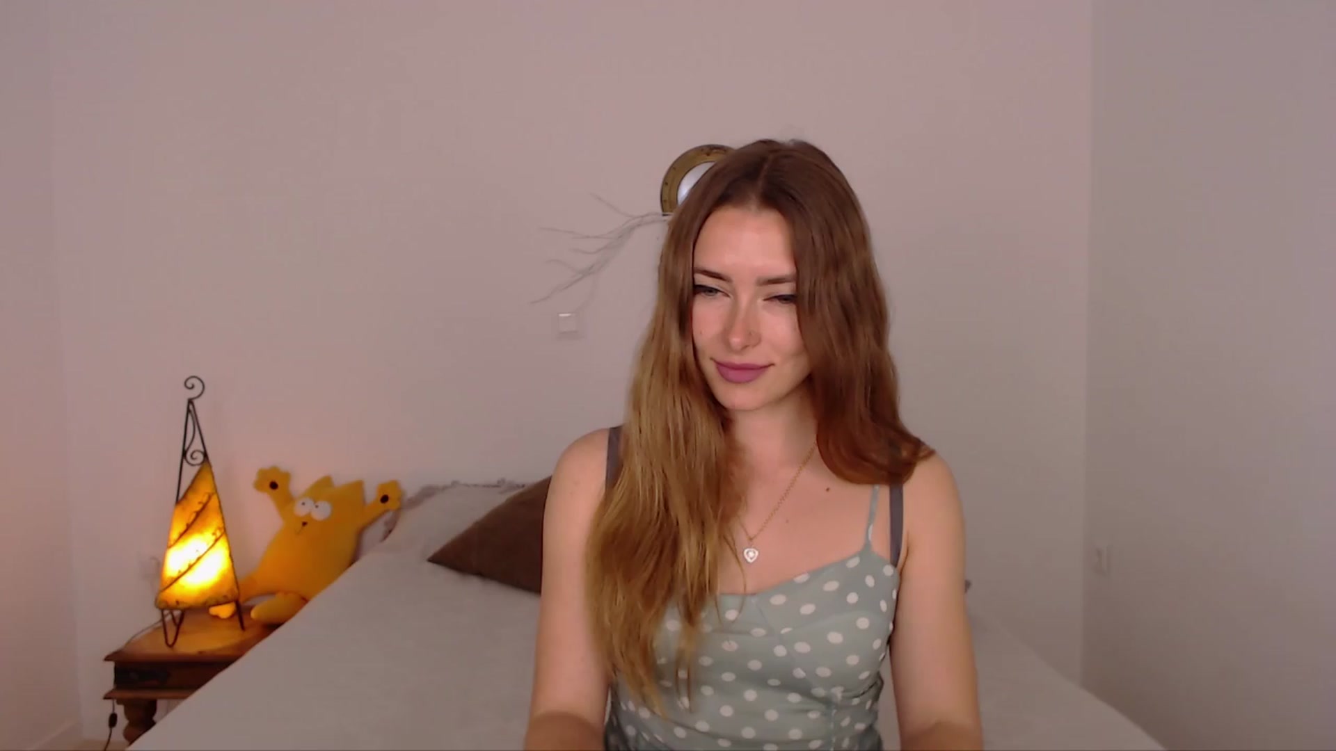 Gallery image thumbnail from SimonsWife's myfreecams stream on, 04/03/2024, 14:49 image 13 of 20