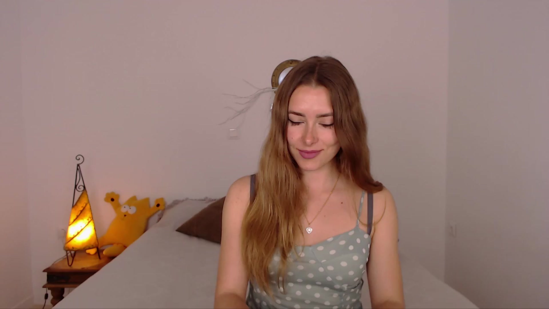 Gallery image thumbnail from SimonsWife's myfreecams stream on, 04/03/2024, 14:49 image 15 of 20