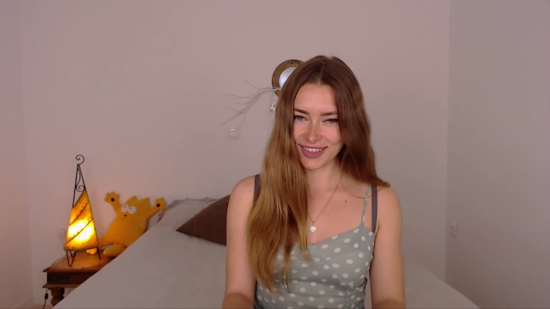 Gallery image thumbnail from SimonsWife's myfreecams stream on, 04/03/2024, 14:49 image 4 of 20
