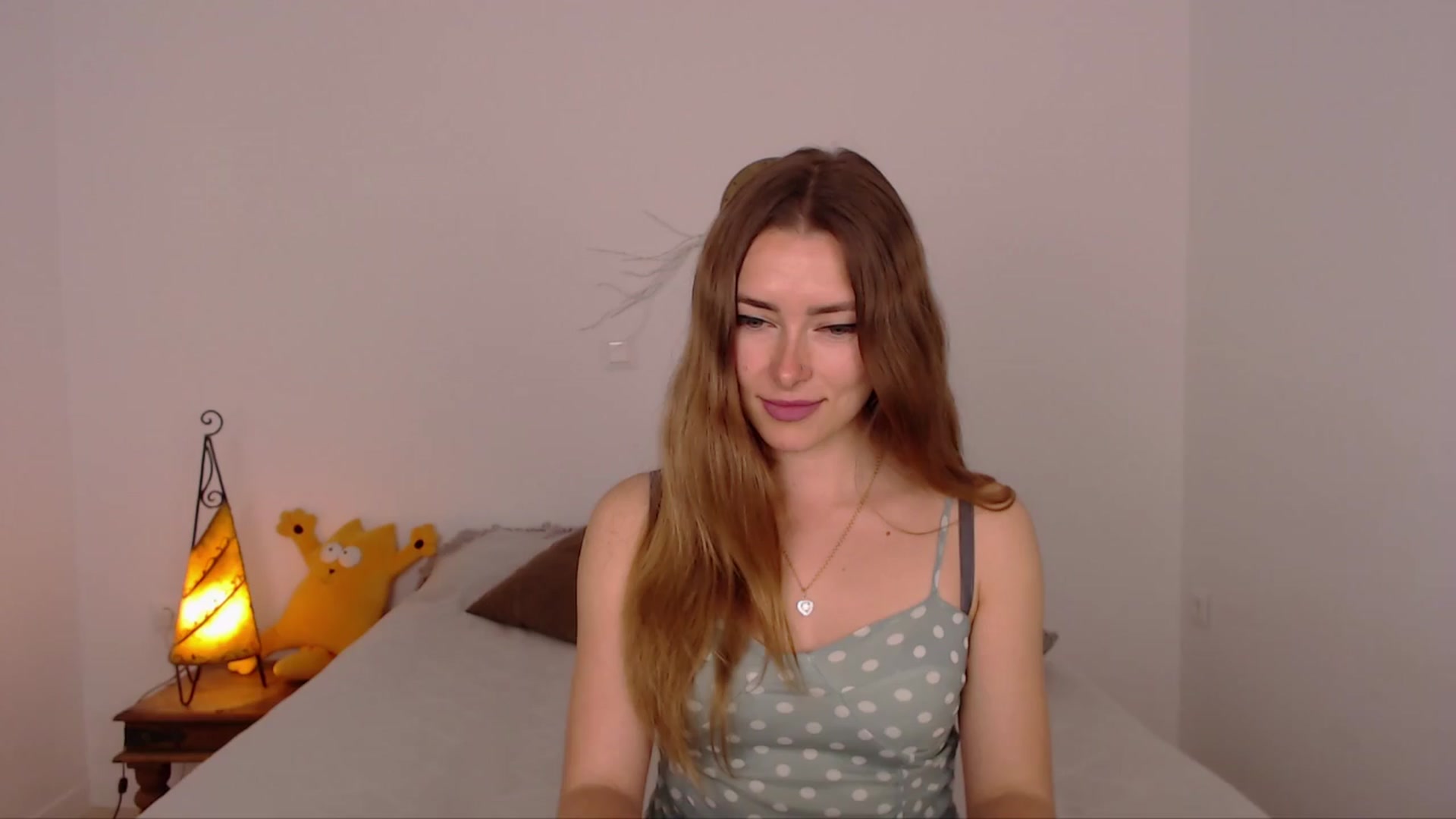 Gallery image thumbnail from SimonsWife's myfreecams stream on, 04/03/2024, 14:49 image 6 of 20