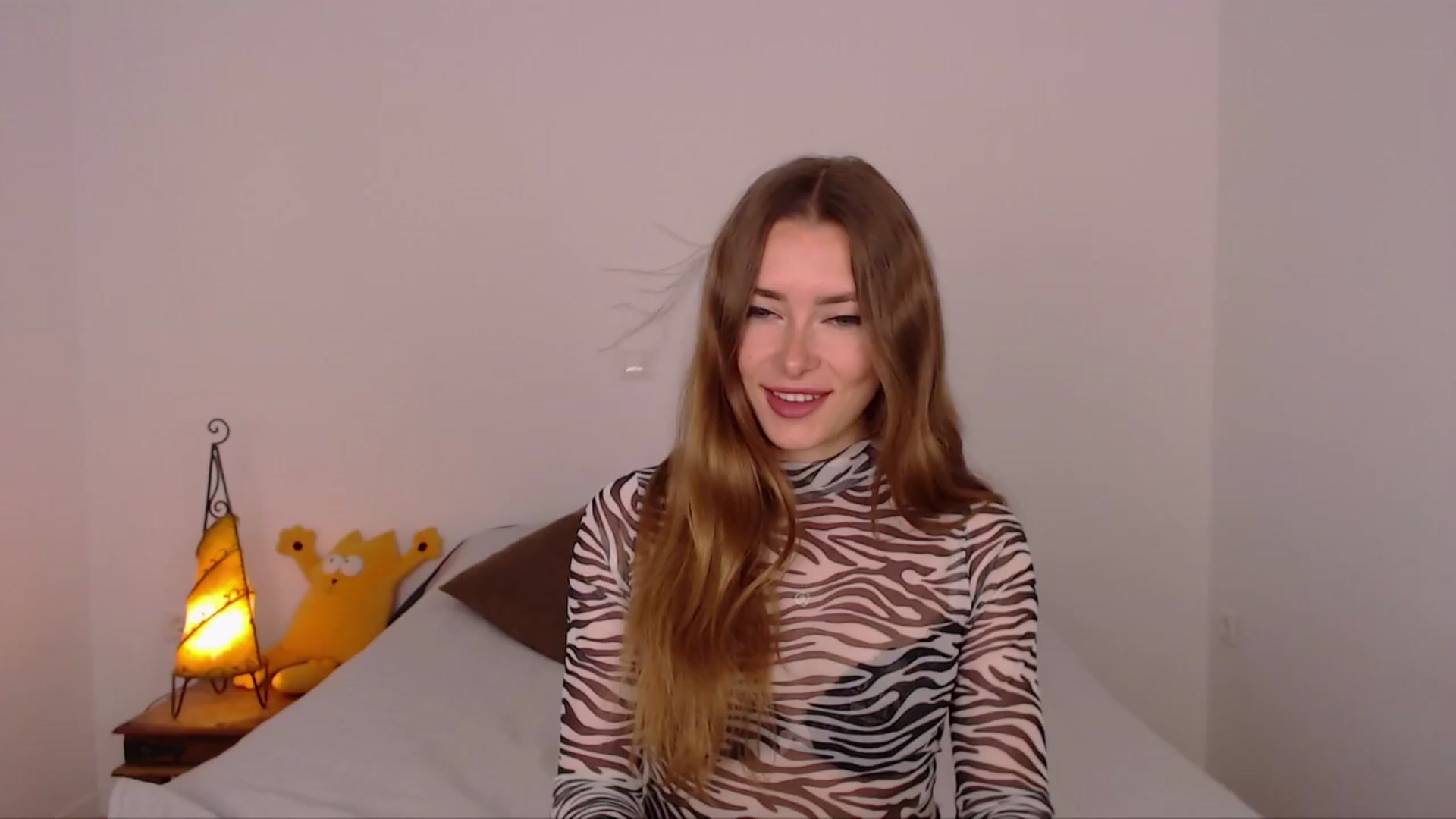 Gallery image thumbnail from SimonsWife's myfreecams stream on, 04/08/2024, 11:47 image 1 of 20