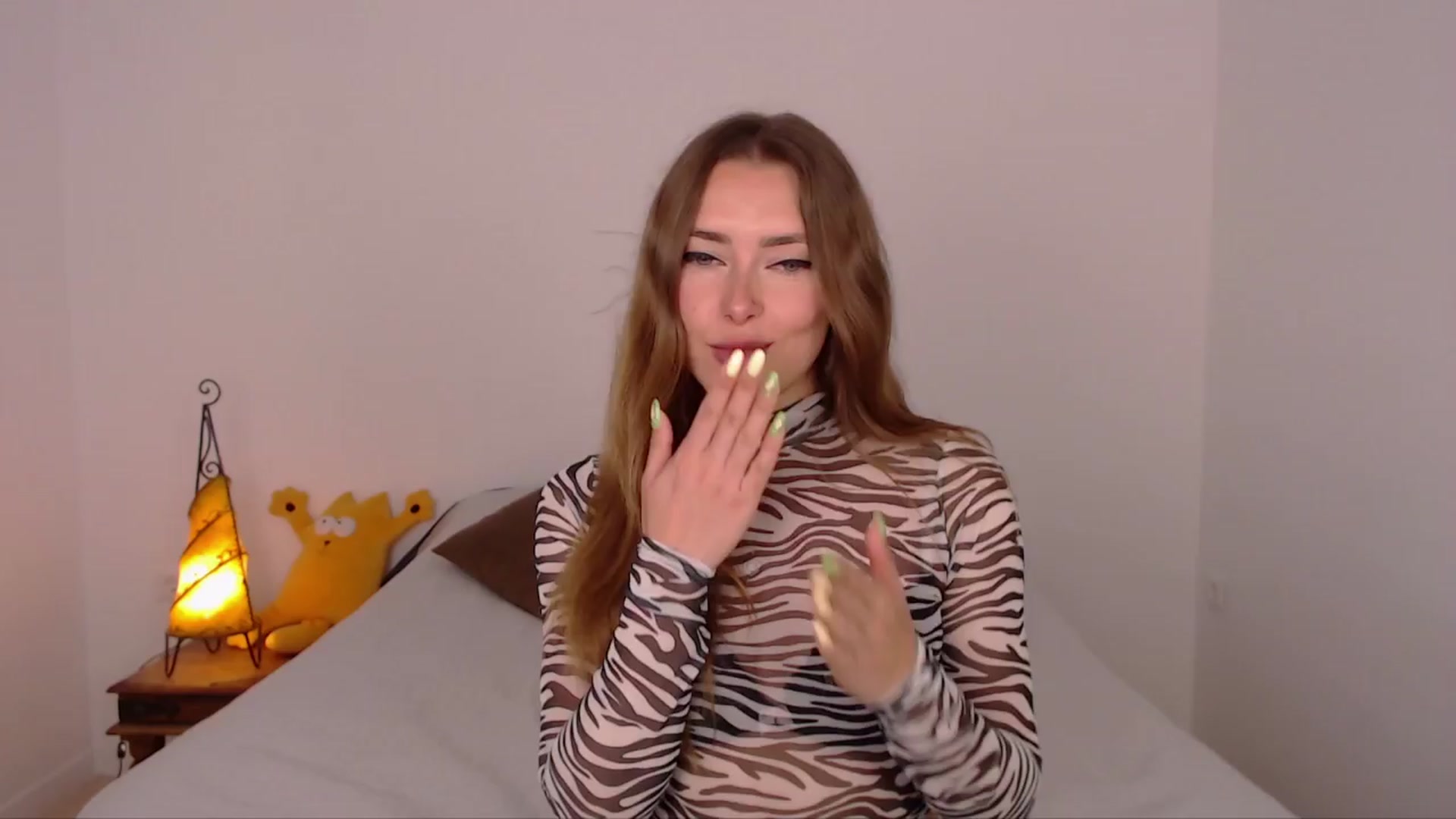 Gallery image thumbnail from SimonsWife's myfreecams stream on, 04/08/2024, 11:47 image 16 of 20