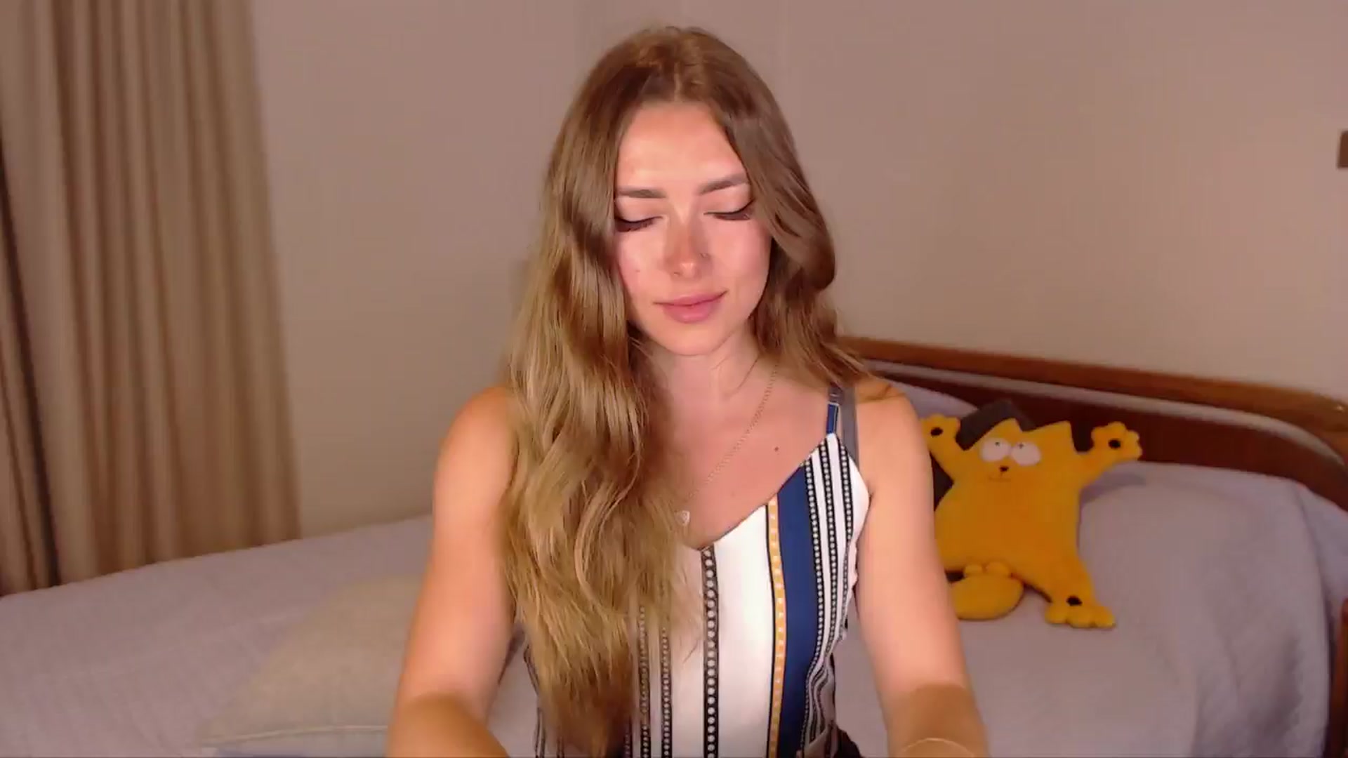 Gallery image thumbnail from SimonsWife's myfreecams stream on, 06/02/2024, 12:31 image 20 of 20