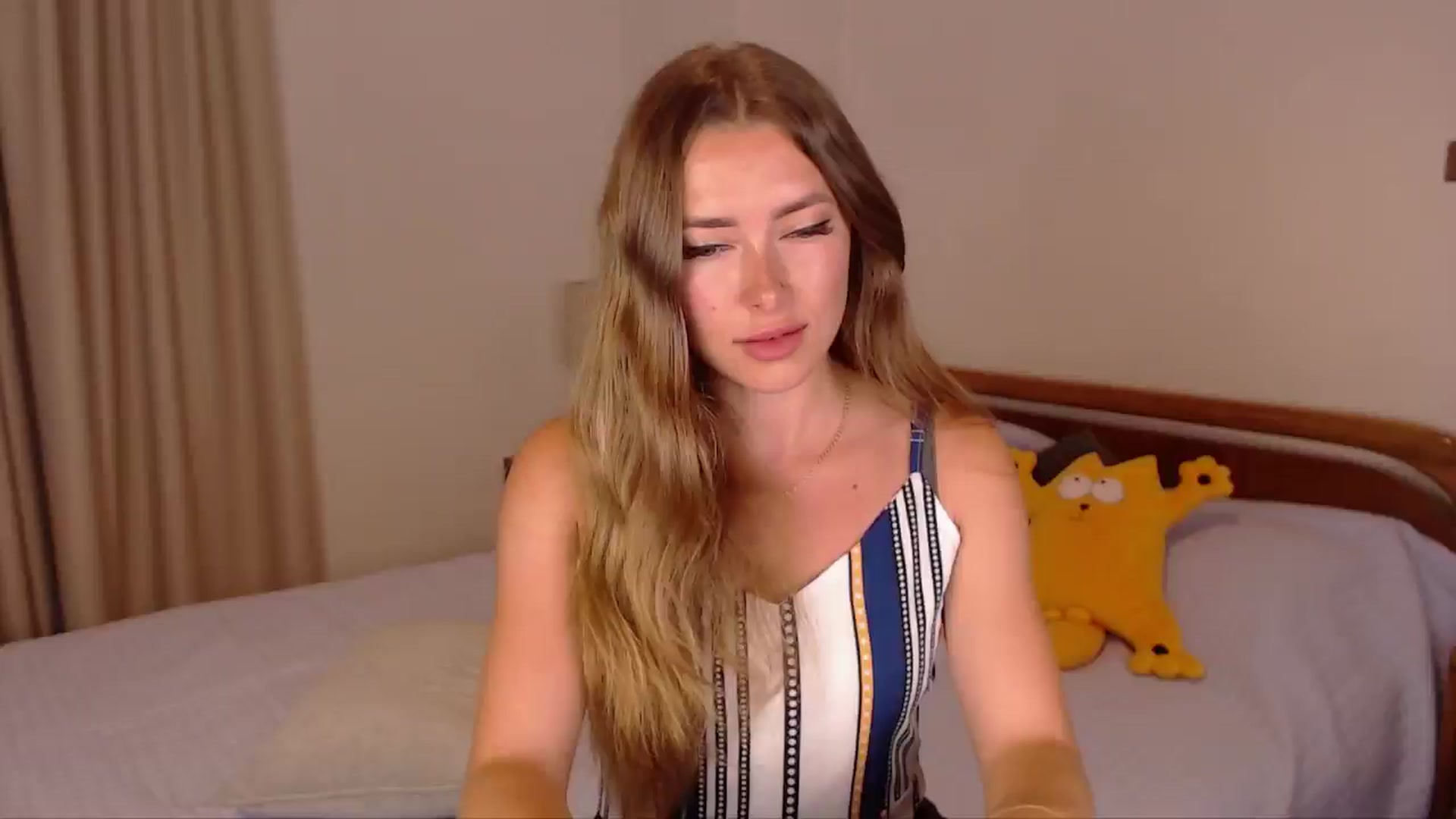 Gallery image thumbnail from SimonsWife's myfreecams stream on, 06/02/2024, 12:31 image 13 of 20