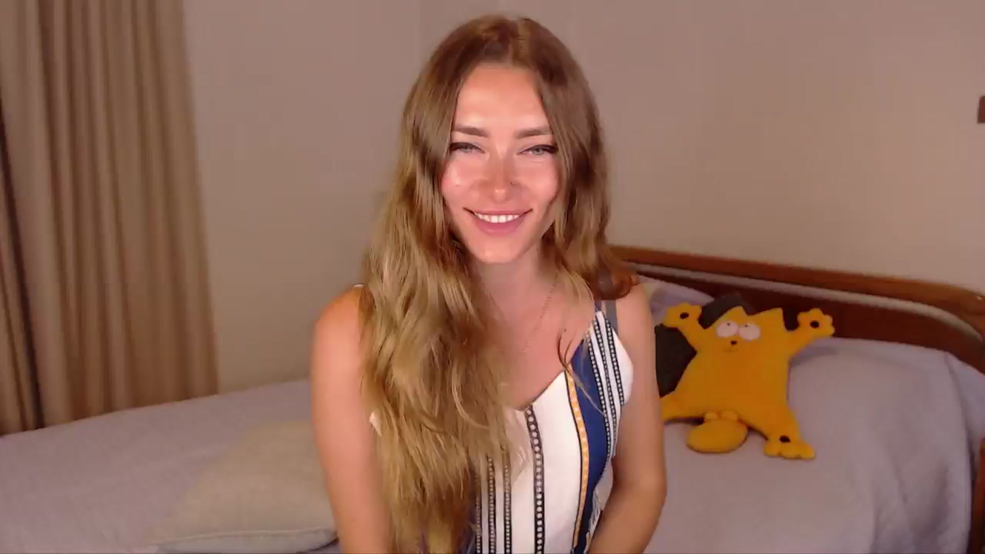 Gallery image thumbnail from SimonsWife's myfreecams stream on, 06/02/2024, 12:31 image 18 of 20