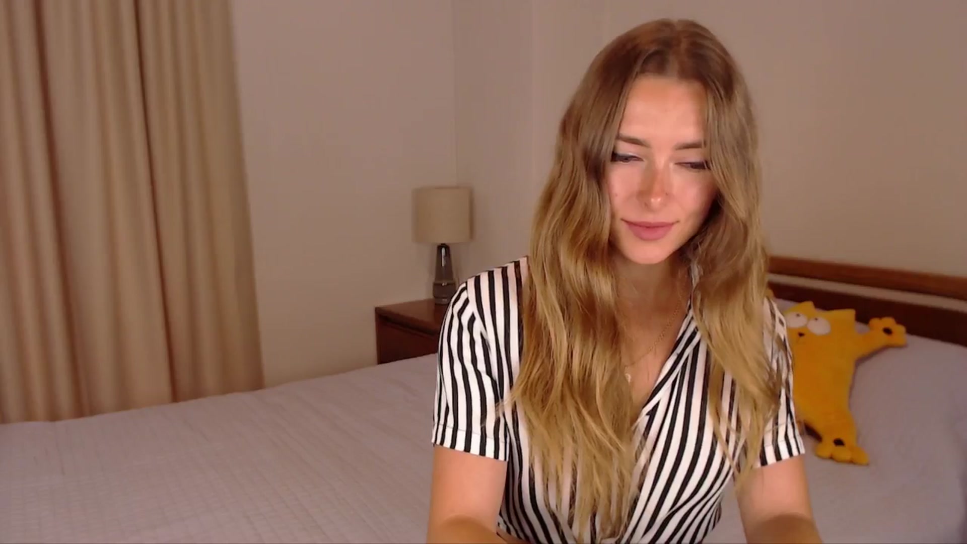Gallery image thumbnail from SimonsWife's myfreecams stream on, 06/05/2024, 13:43 image 18 of 20