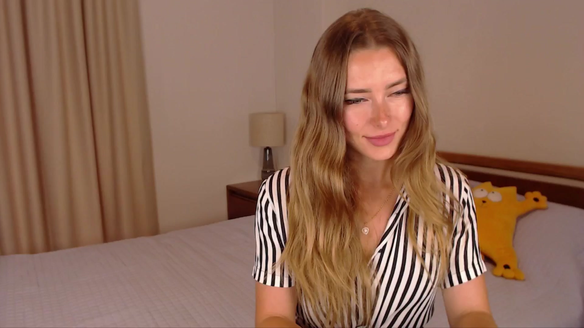 Gallery image thumbnail from SimonsWife's myfreecams stream on, 06/05/2024, 13:43 image 19 of 20