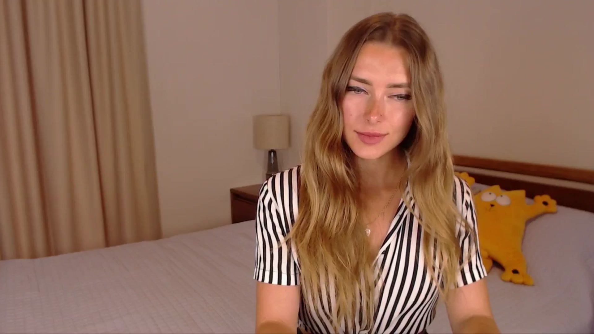 Gallery image thumbnail from SimonsWife's myfreecams stream on, 06/05/2024, 13:43 image 20 of 20