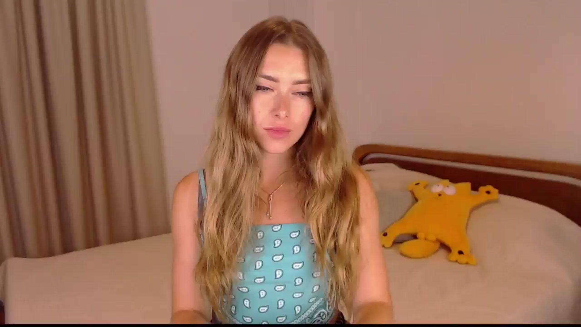 Gallery image thumbnail from SimonsWife's myfreecams stream on, 06/19/2024, 13:24 image 6 of 20