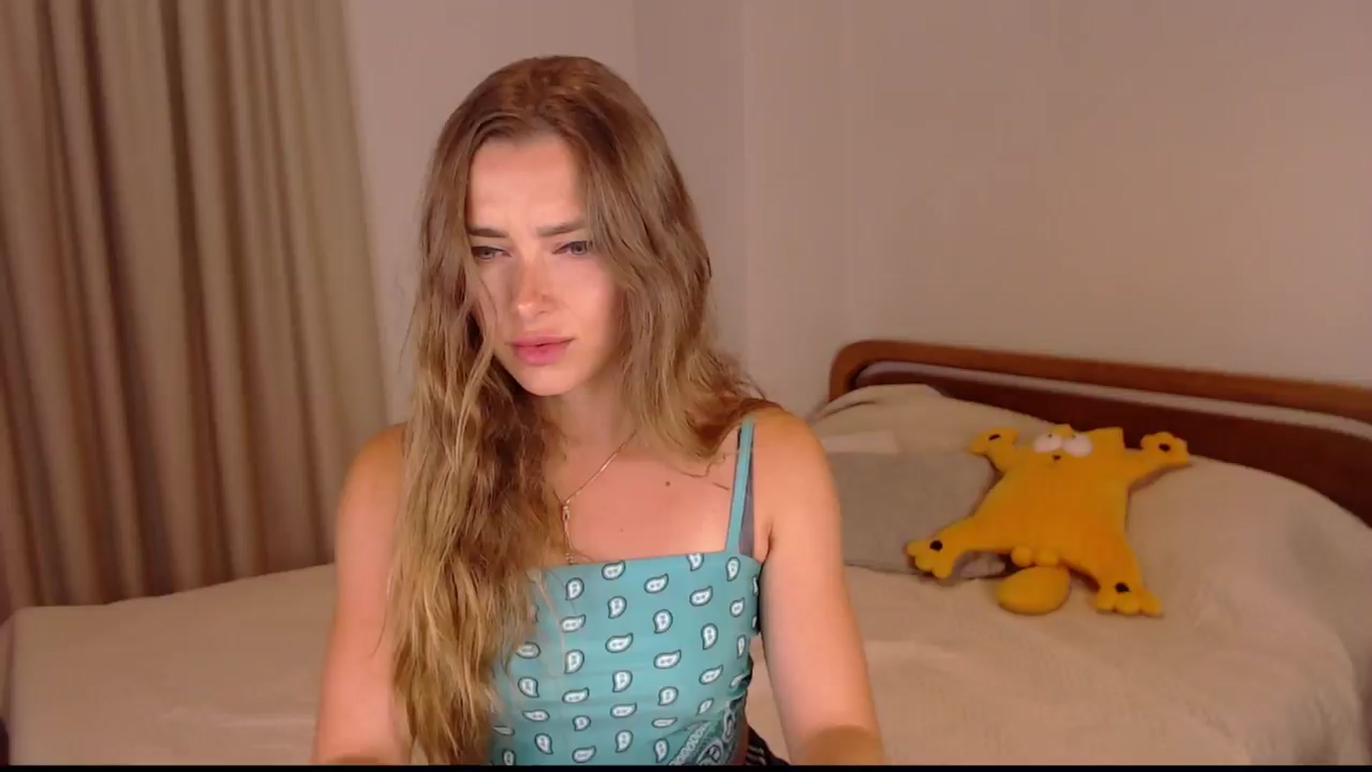 Gallery image thumbnail from SimonsWife's myfreecams stream on, 06/19/2024, 13:24 image 19 of 20