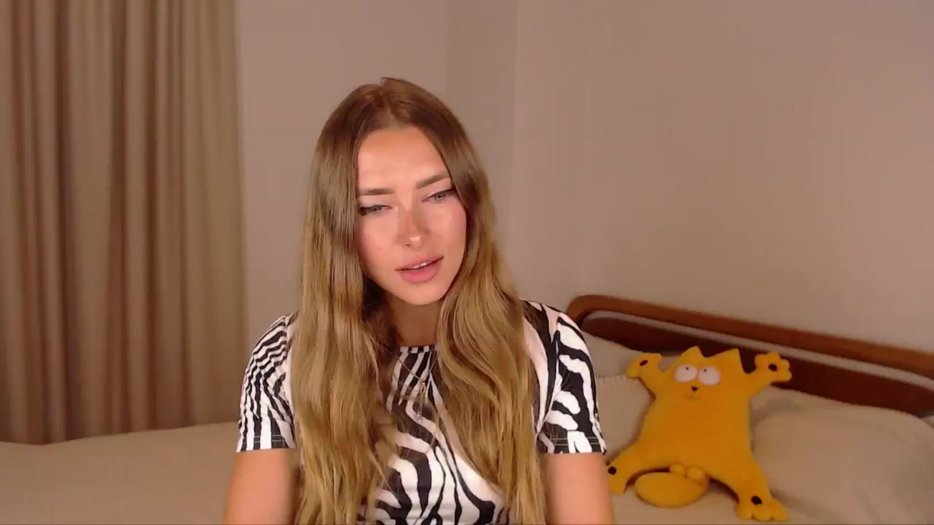 Gallery image thumbnail from SimonsWife's myfreecams stream on, 06/30/2024, 12:23 image 16 of 20