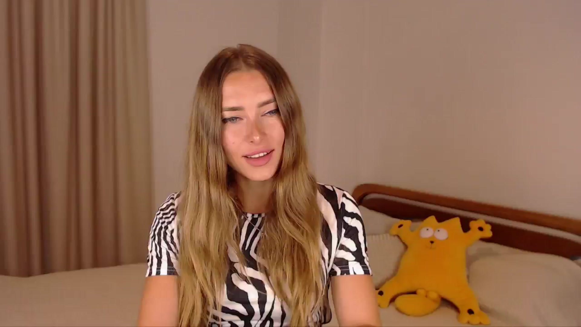 Gallery image thumbnail from SimonsWife's myfreecams stream on, 06/30/2024, 12:23 image 10 of 20