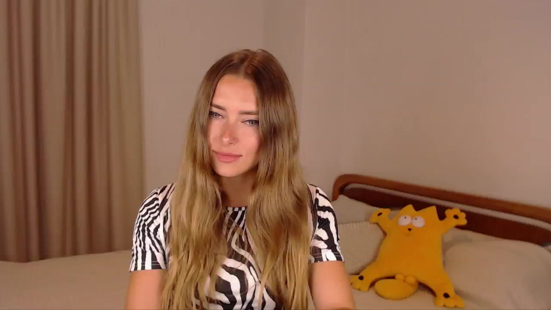 Gallery image thumbnail from SimonsWife's myfreecams stream on, 06/30/2024, 12:23 image 20 of 20