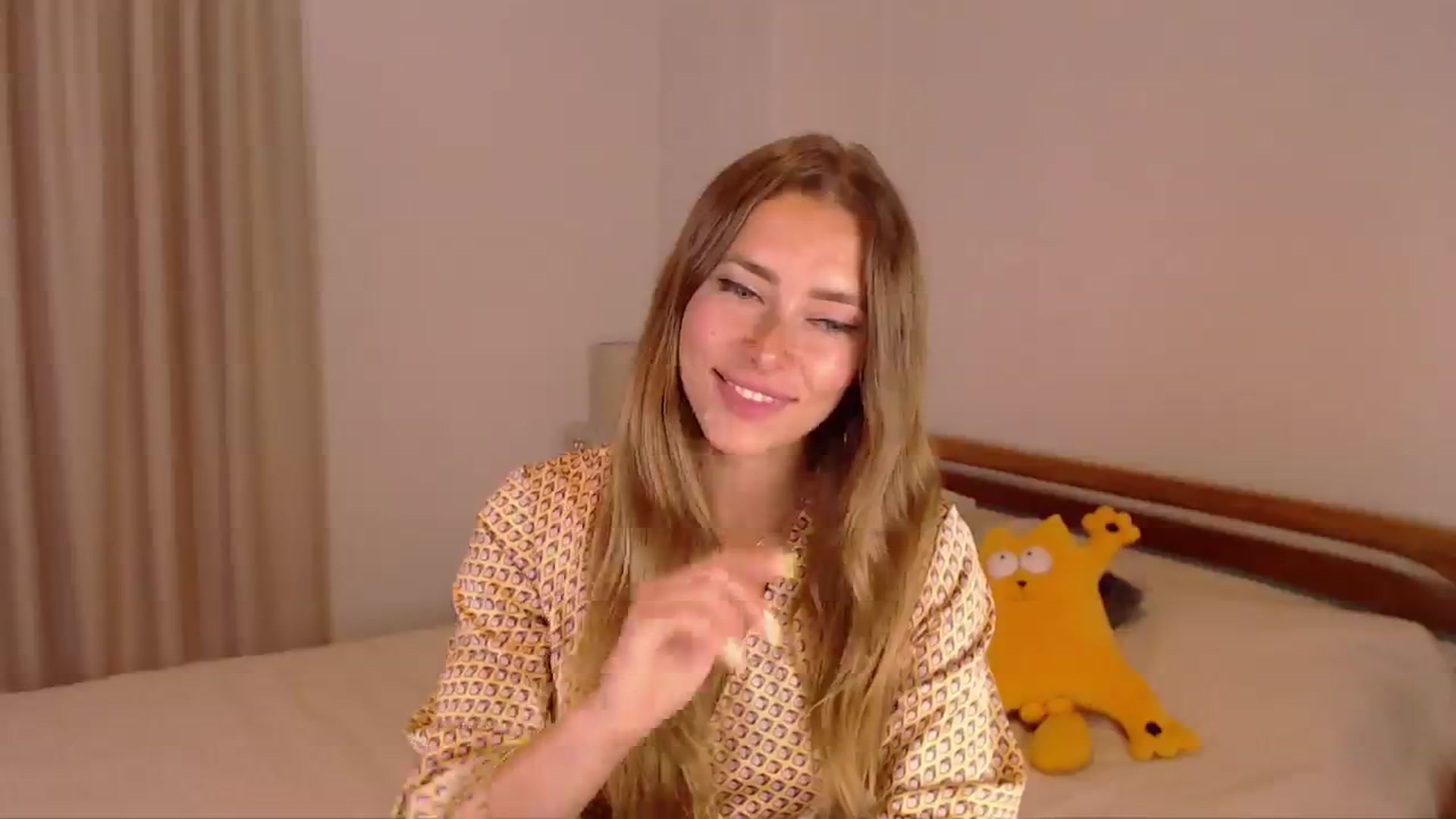 Gallery image thumbnail from SimonsWife's myfreecams stream on, 07/01/2024, 10:52 image 17 of 20