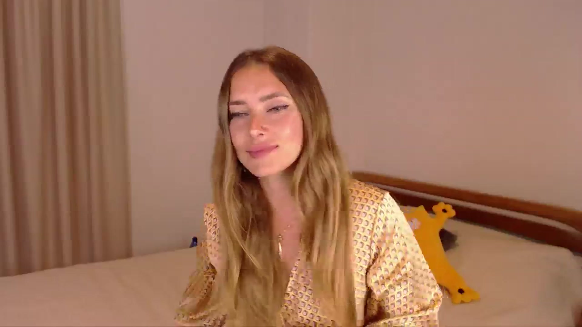 Gallery image thumbnail from SimonsWife's myfreecams stream on, 07/01/2024, 10:52 image 19 of 20