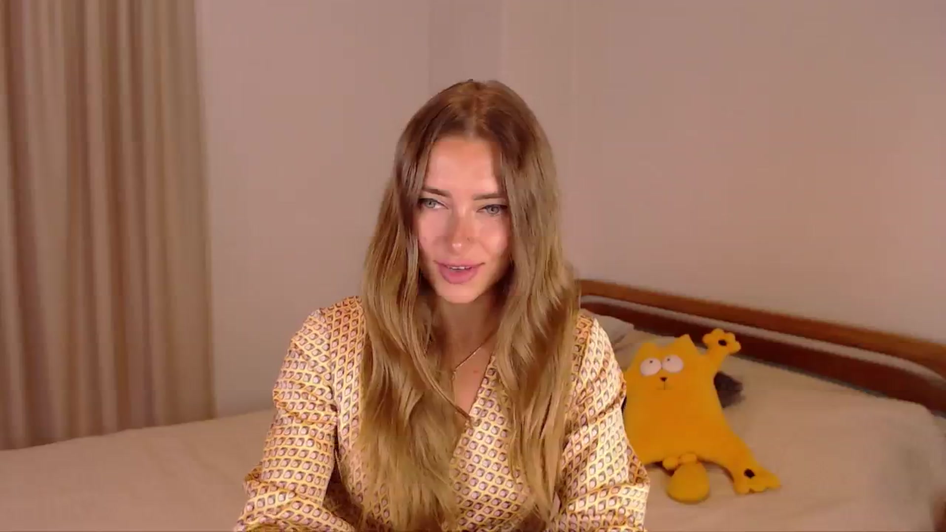 Gallery image thumbnail from SimonsWife's myfreecams stream on, 07/01/2024, 10:52 image 18 of 20