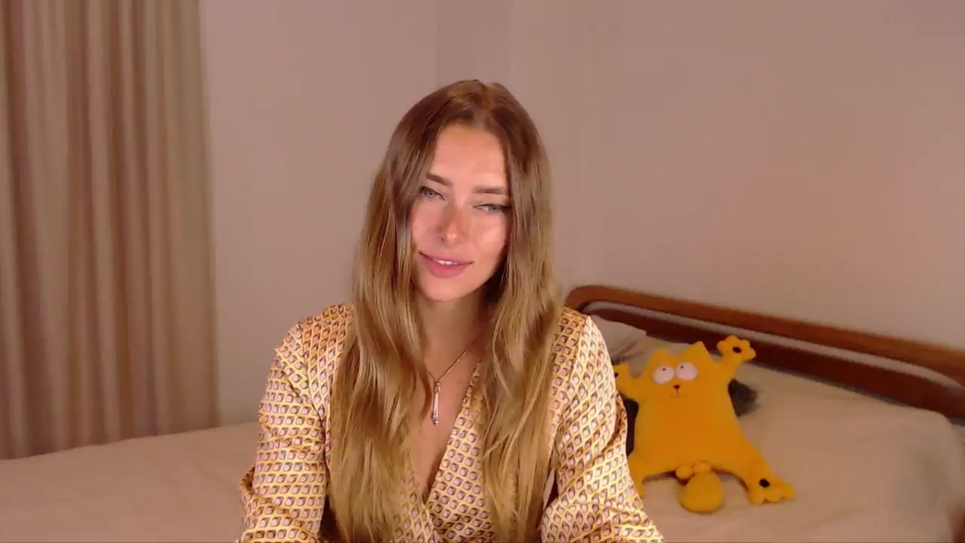 Gallery image thumbnail from SimonsWife's myfreecams stream on, 07/01/2024, 10:52 image 5 of 20