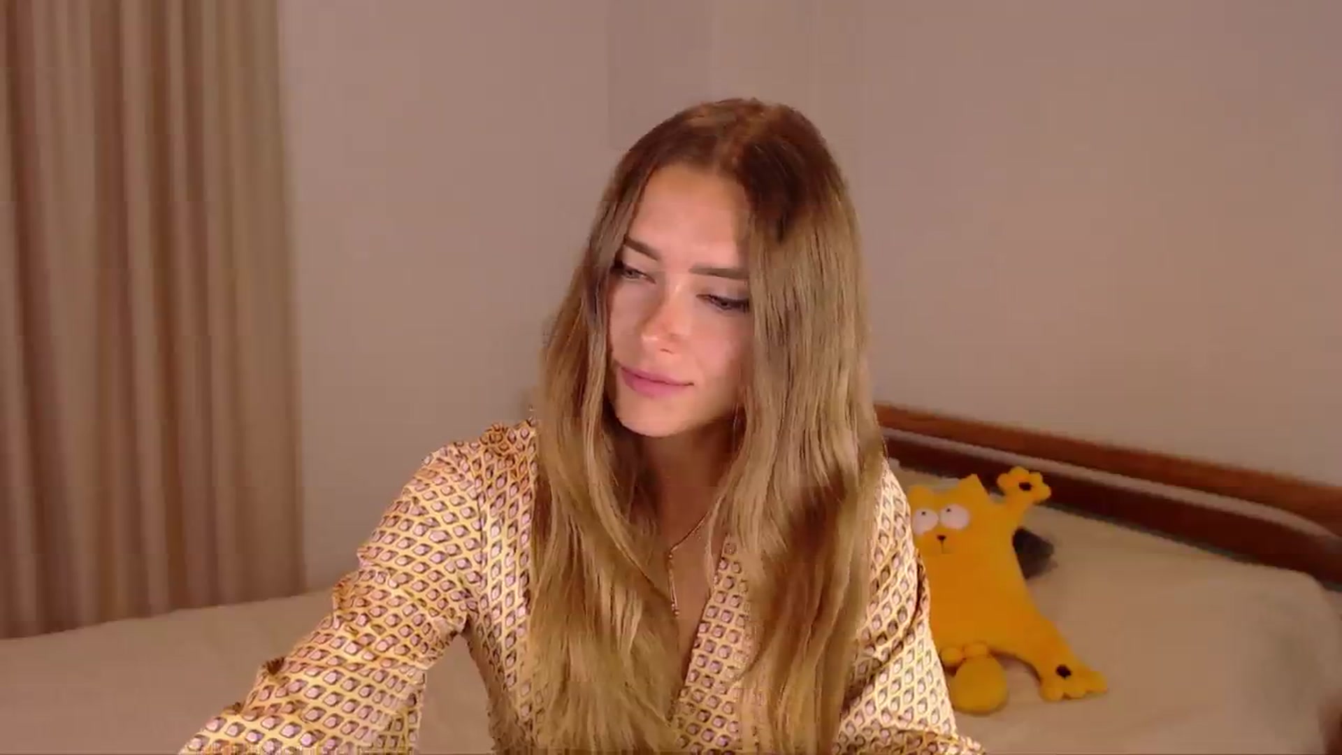 Gallery image thumbnail from SimonsWife's myfreecams stream on, 07/01/2024, 10:52 image 12 of 20