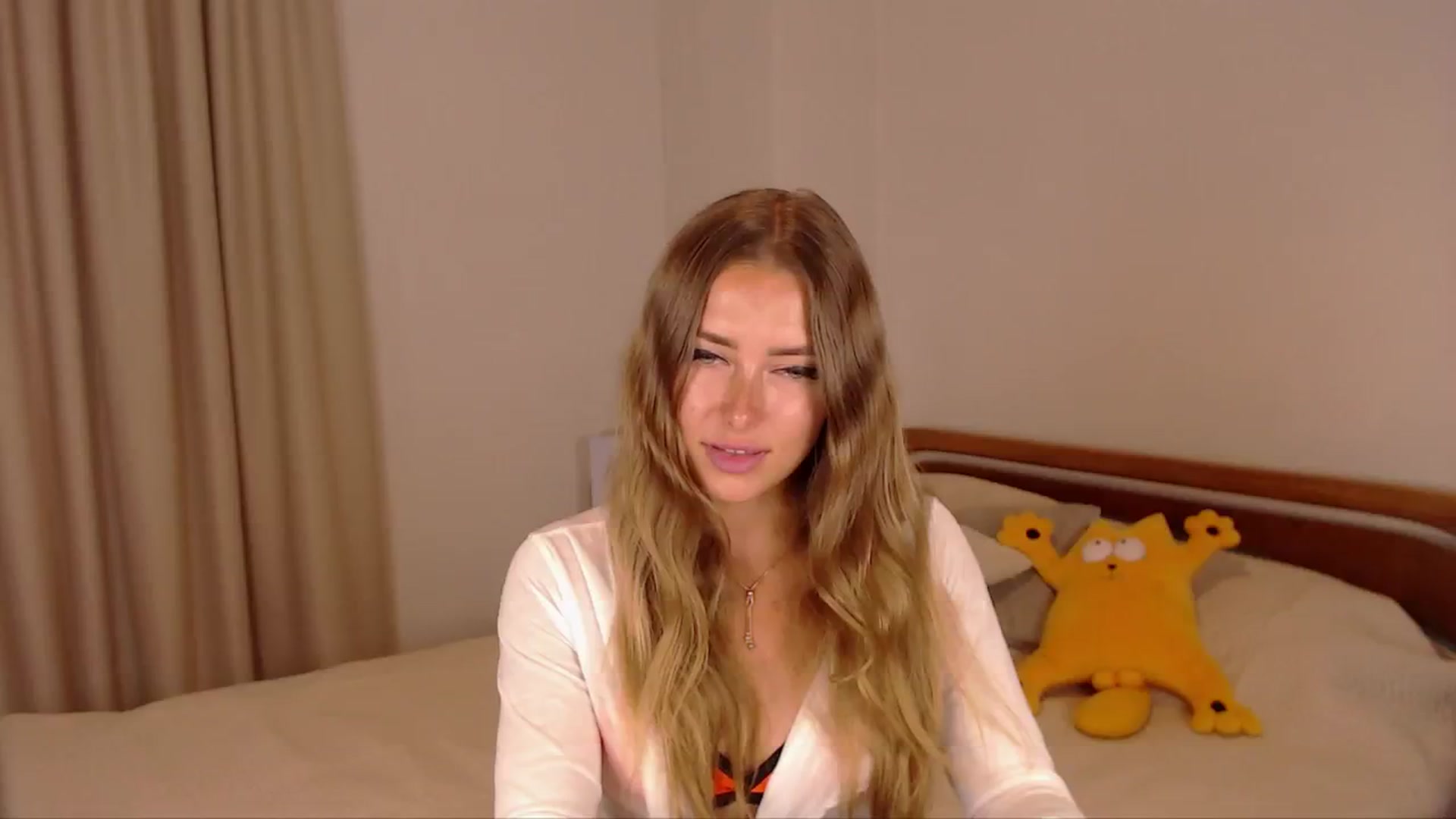 Gallery image thumbnail from SimonsWife's myfreecams stream on, 07/18/2024, 11:58 image 10 of 20