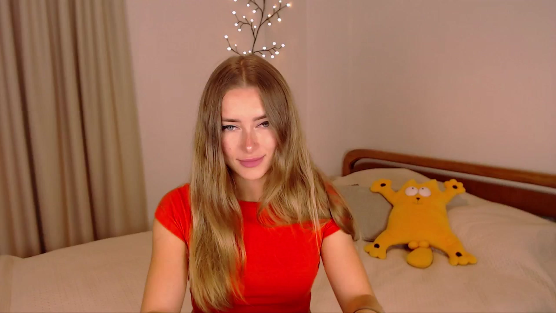 Gallery image thumbnail from SimonsWife's myfreecams stream on, 10/17/2024, 14:26 image 2 of 20