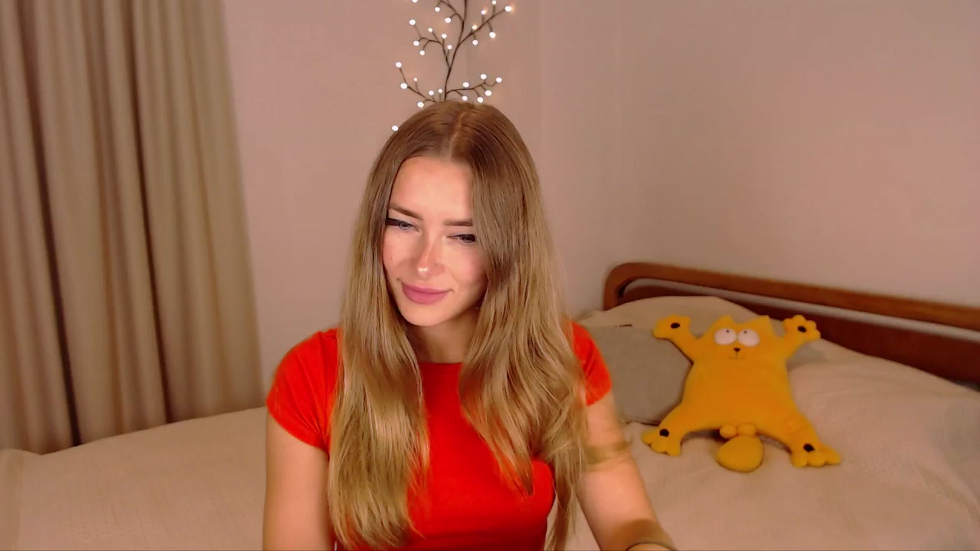 Gallery image thumbnail from SimonsWife's myfreecams stream on, 10/17/2024, 14:26 image 13 of 20