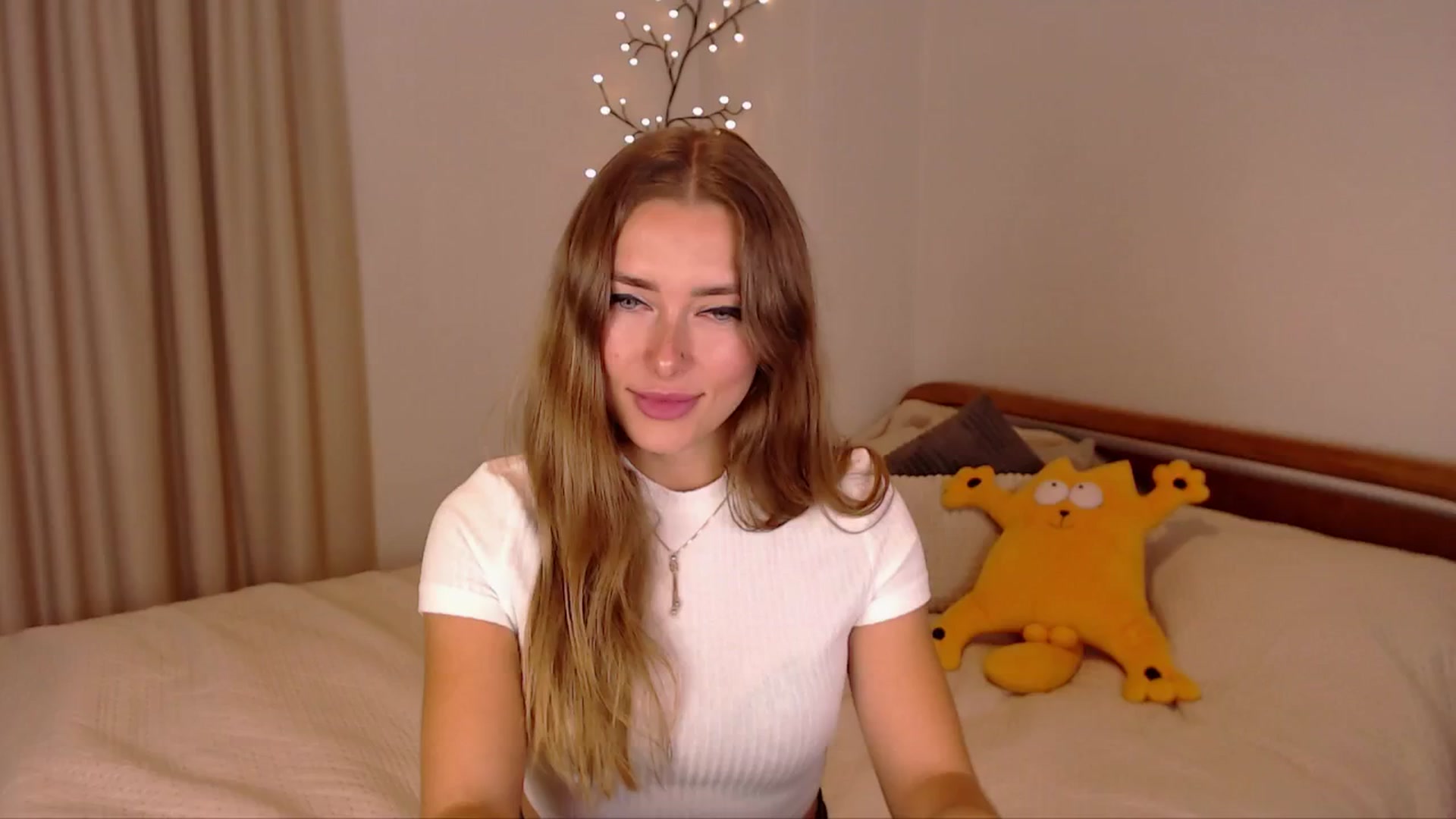 Gallery image thumbnail from SimonsWife's myfreecams stream on, 10/23/2024, 13:55 image 20 of 20