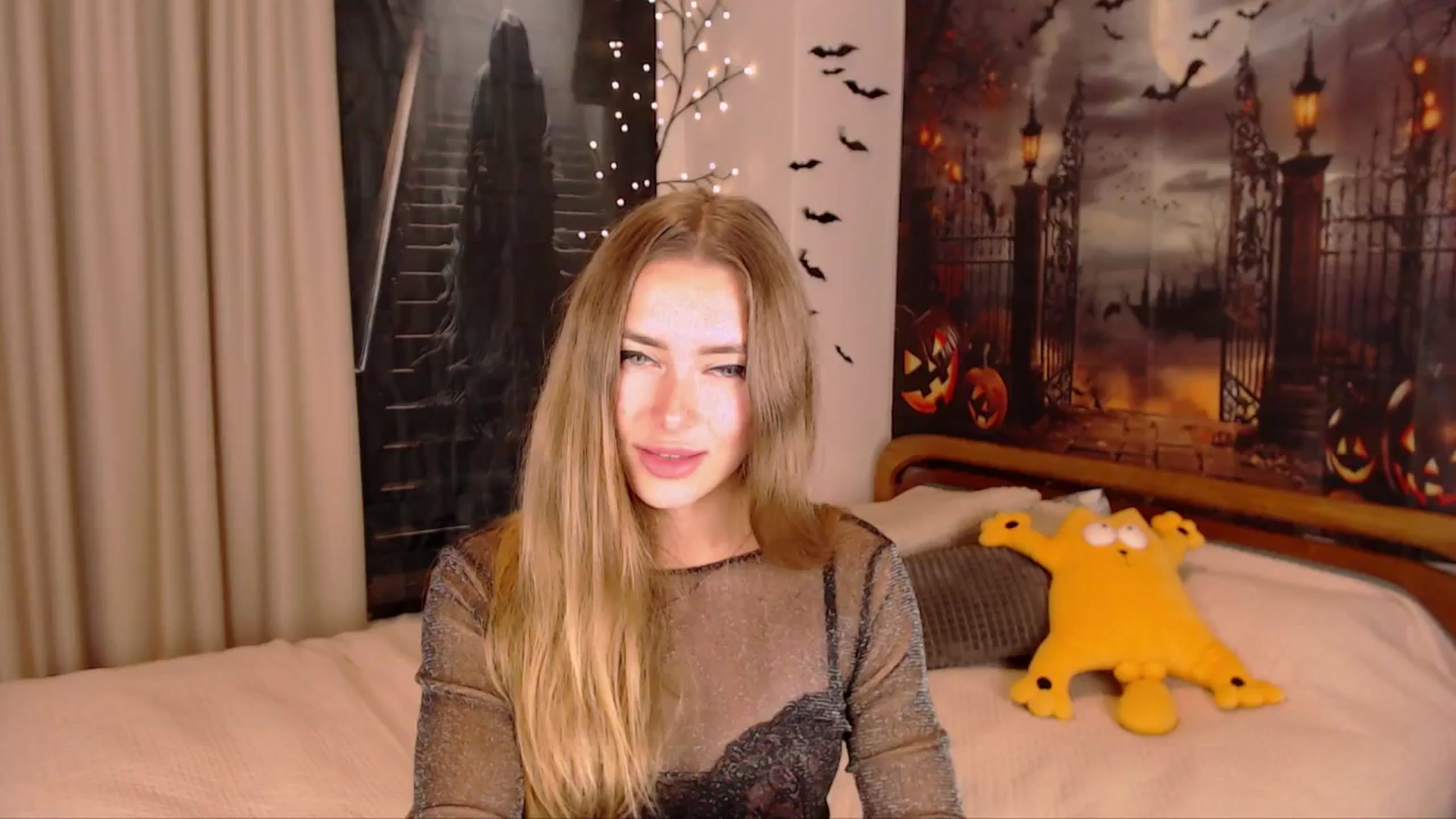 Gallery image thumbnail from SimonsWife's myfreecams stream on, 10/30/2024, 14:42 image 20 of 20