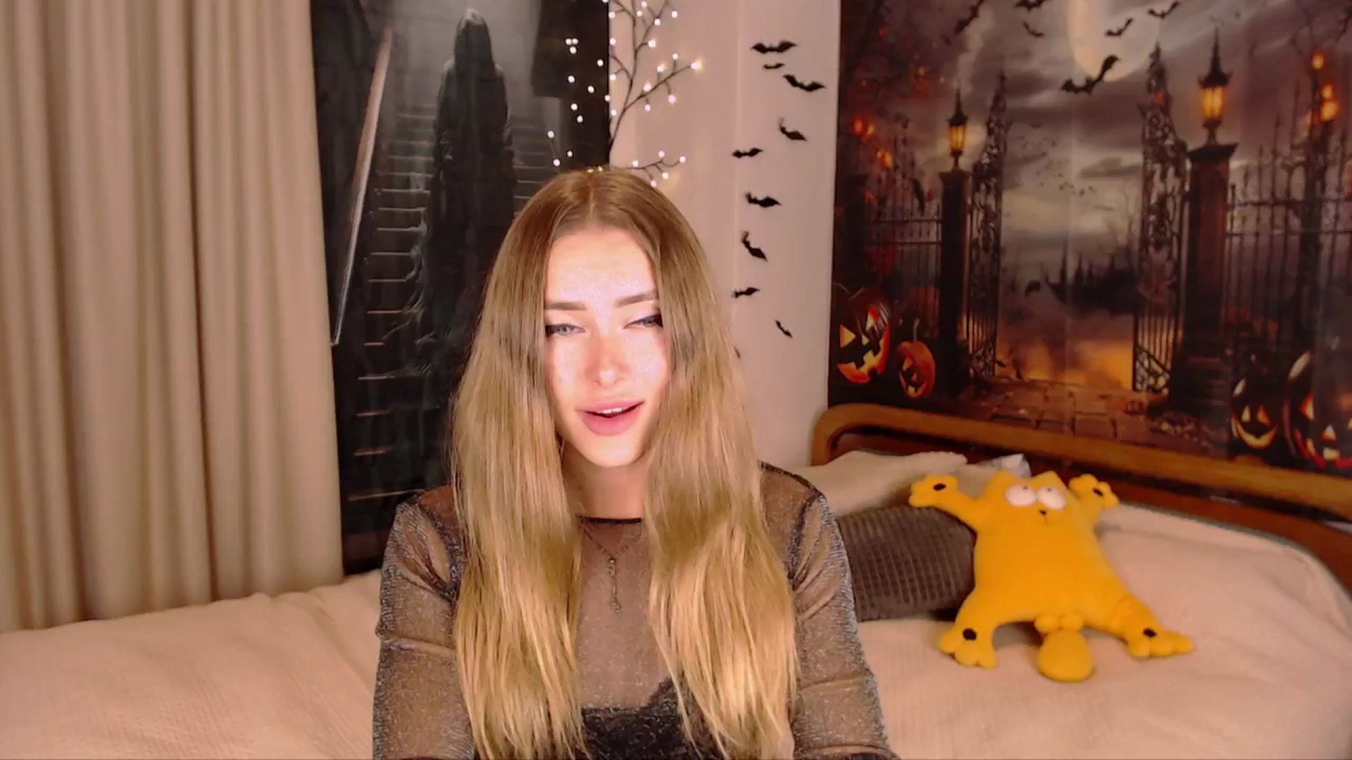 Gallery image thumbnail from SimonsWife's myfreecams stream on, 10/30/2024, 14:42 image 1 of 20