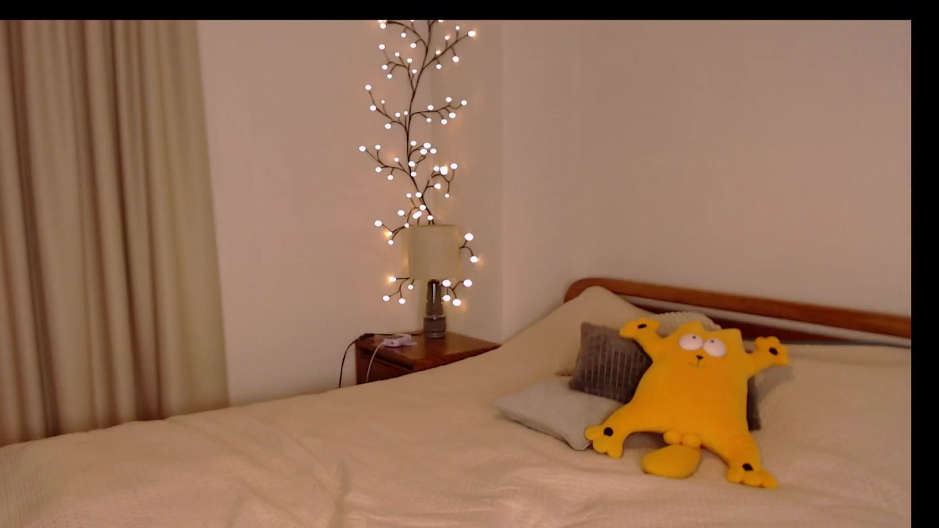 Gallery image thumbnail from SimonsWife's myfreecams stream on, 11/06/2024, 14:10 image 13 of 20