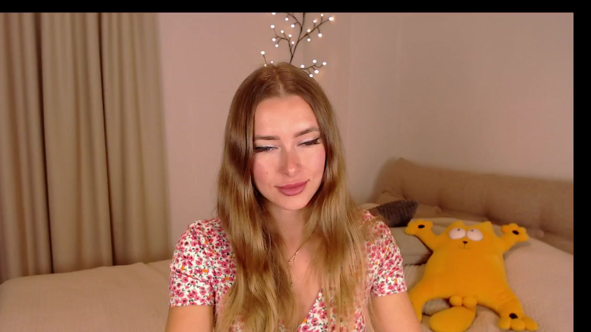 Gallery image thumbnail from SimonsWife's myfreecams stream on, 11/07/2024, 12:38 image 20 of 20