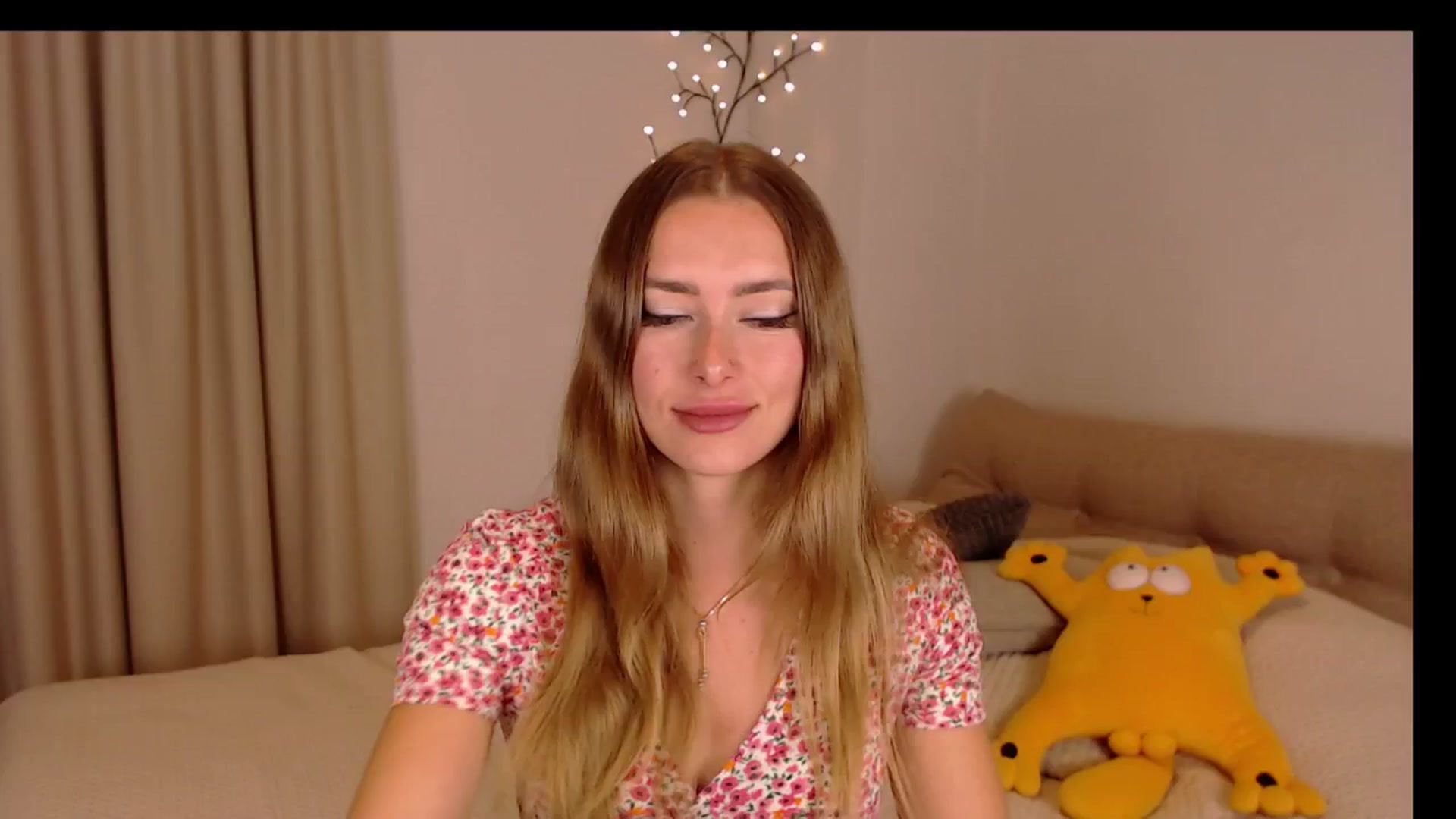 Gallery image thumbnail from SimonsWife's myfreecams stream on, 11/07/2024, 12:38 image 2 of 20