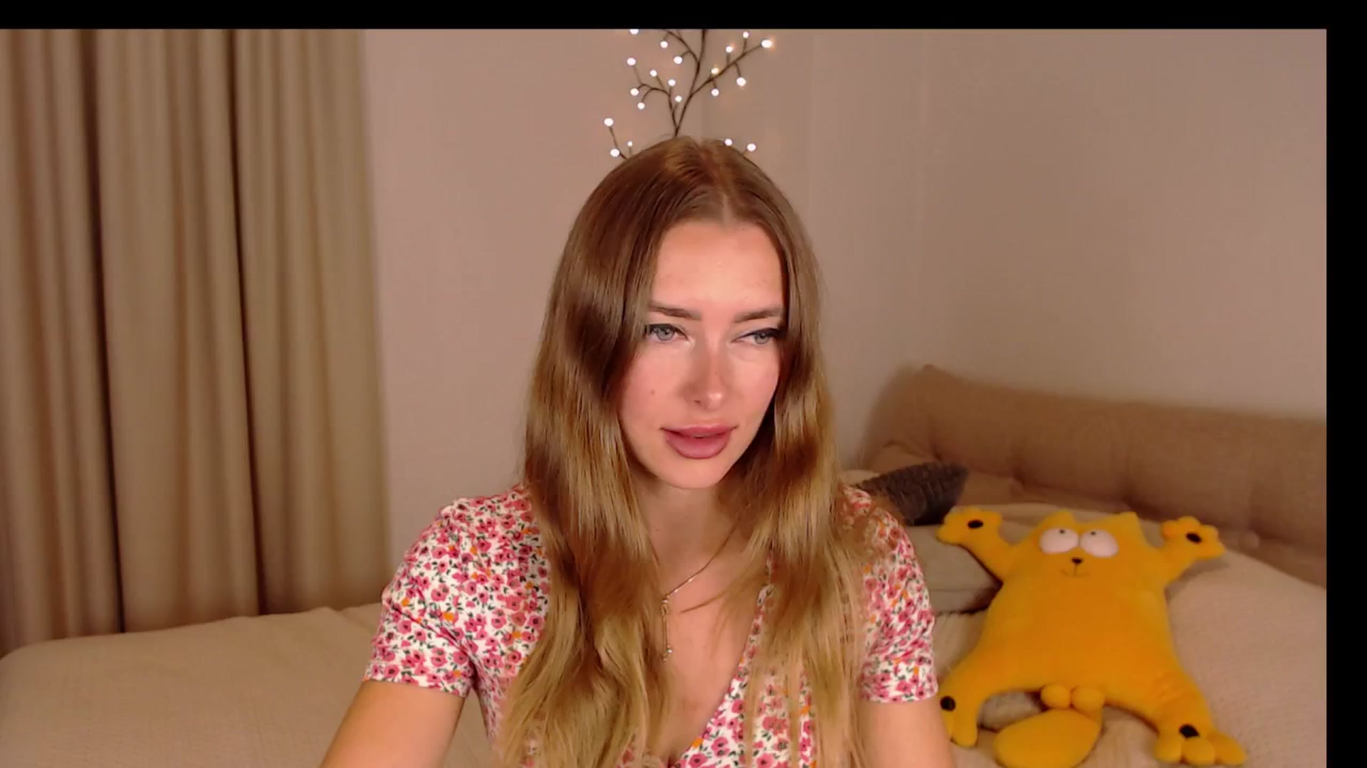 Gallery image thumbnail from SimonsWife's myfreecams stream on, 11/07/2024, 12:38 image 9 of 20