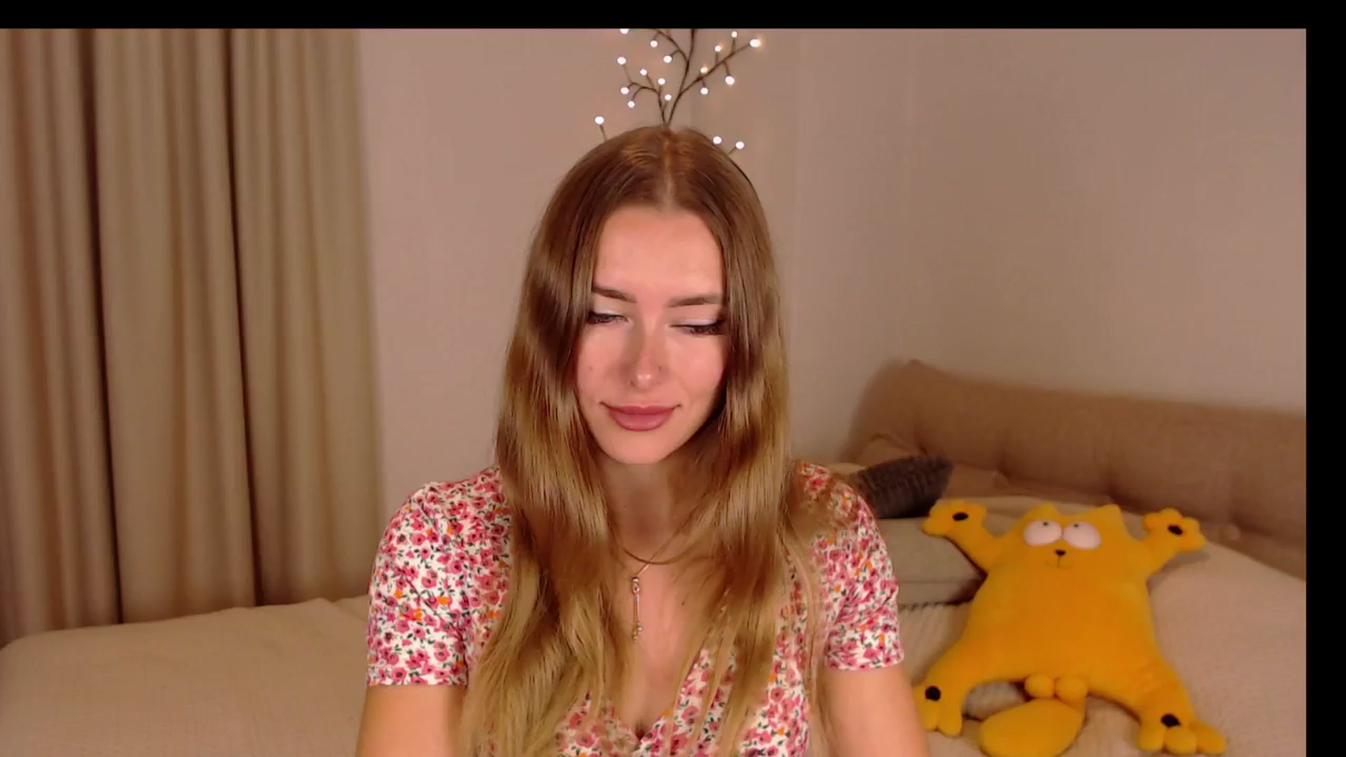 Gallery image thumbnail from SimonsWife's myfreecams stream on, 11/07/2024, 12:38 image 1 of 20