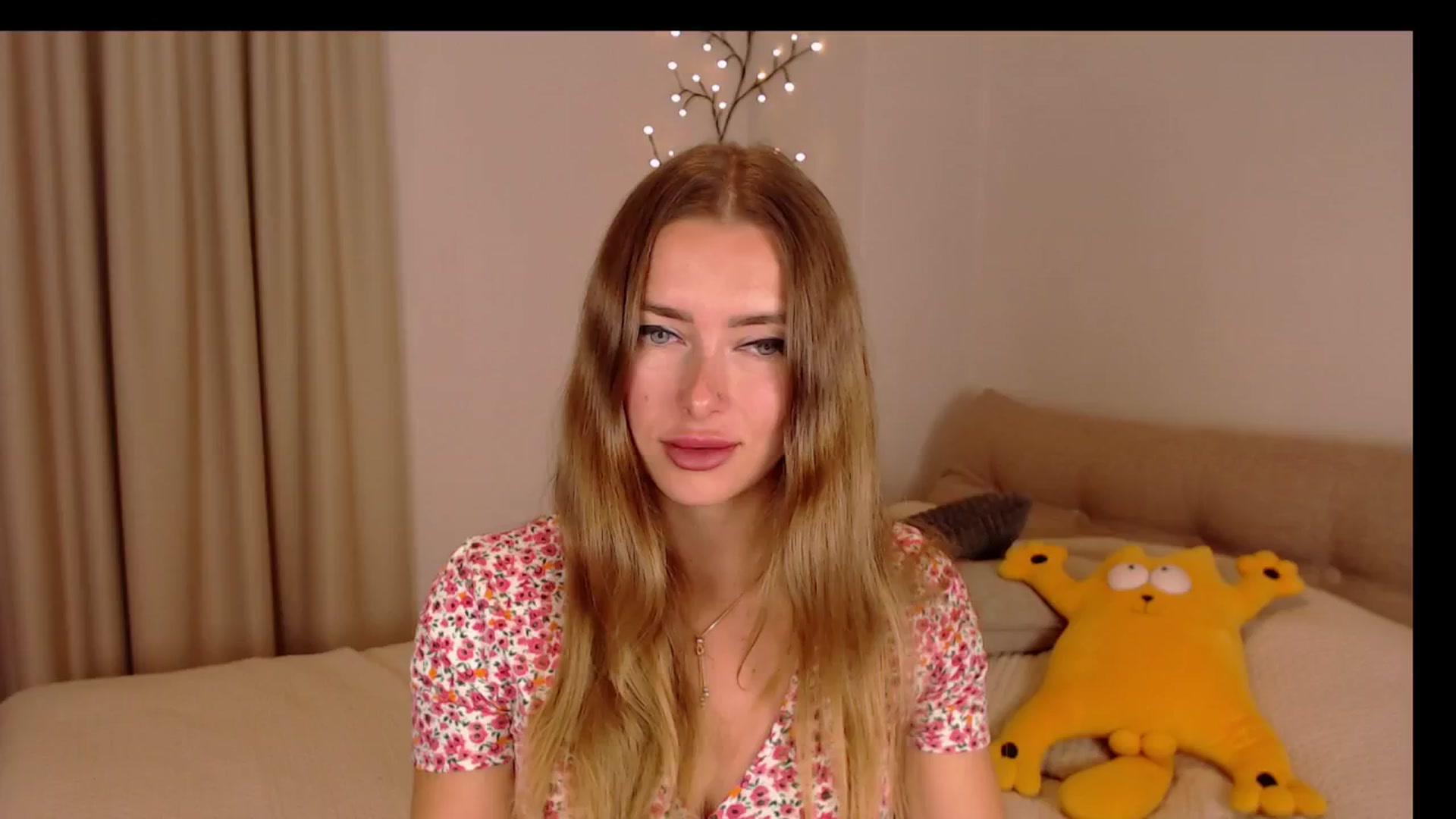 Gallery image thumbnail from SimonsWife's myfreecams stream on, 11/07/2024, 12:38 image 14 of 20
