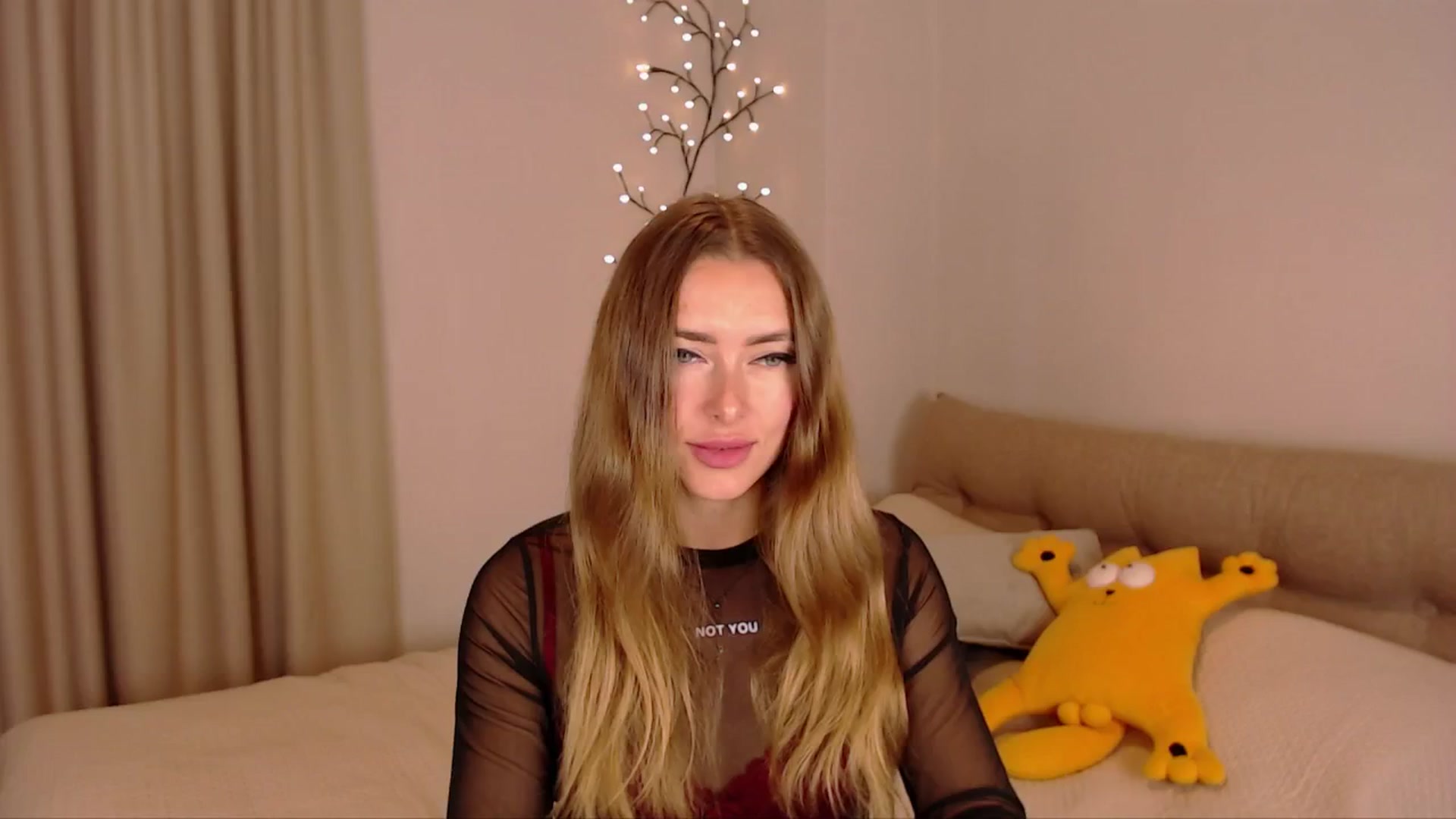 Gallery image thumbnail from SimonsWife's myfreecams stream on, 11/18/2024, 12:56 image 5 of 20