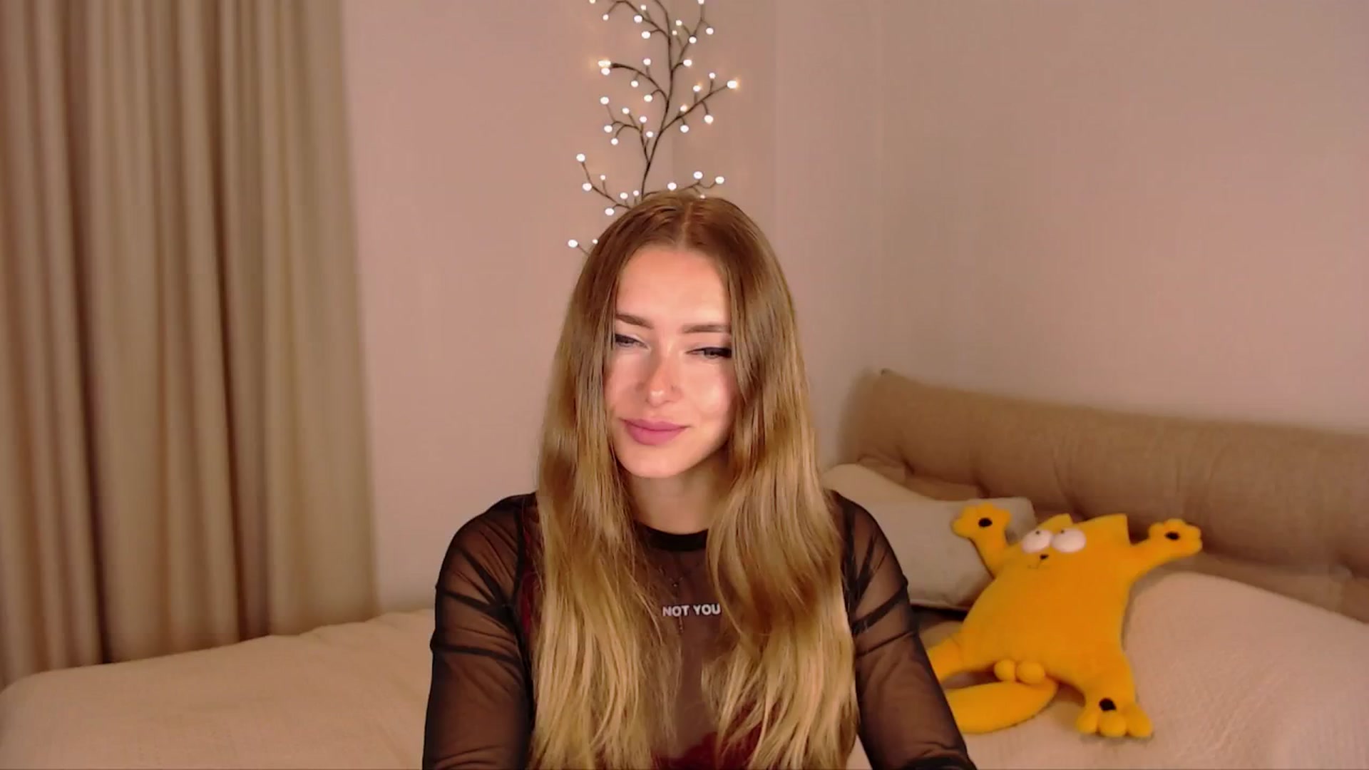 Gallery image thumbnail from SimonsWife's myfreecams stream on, 11/18/2024, 12:56 image 20 of 20