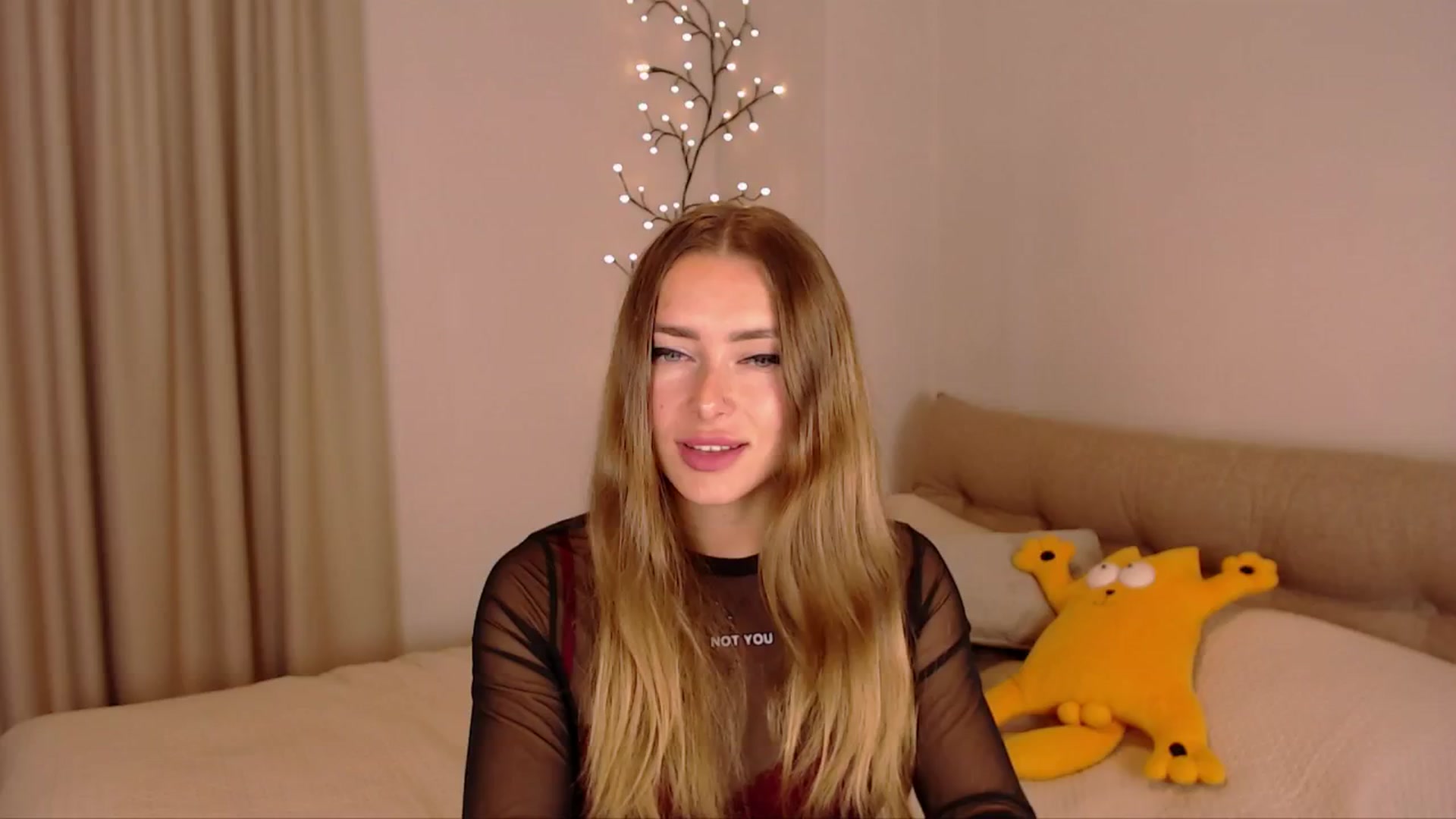 Gallery image thumbnail from SimonsWife's myfreecams stream on, 11/18/2024, 12:56 image 11 of 20