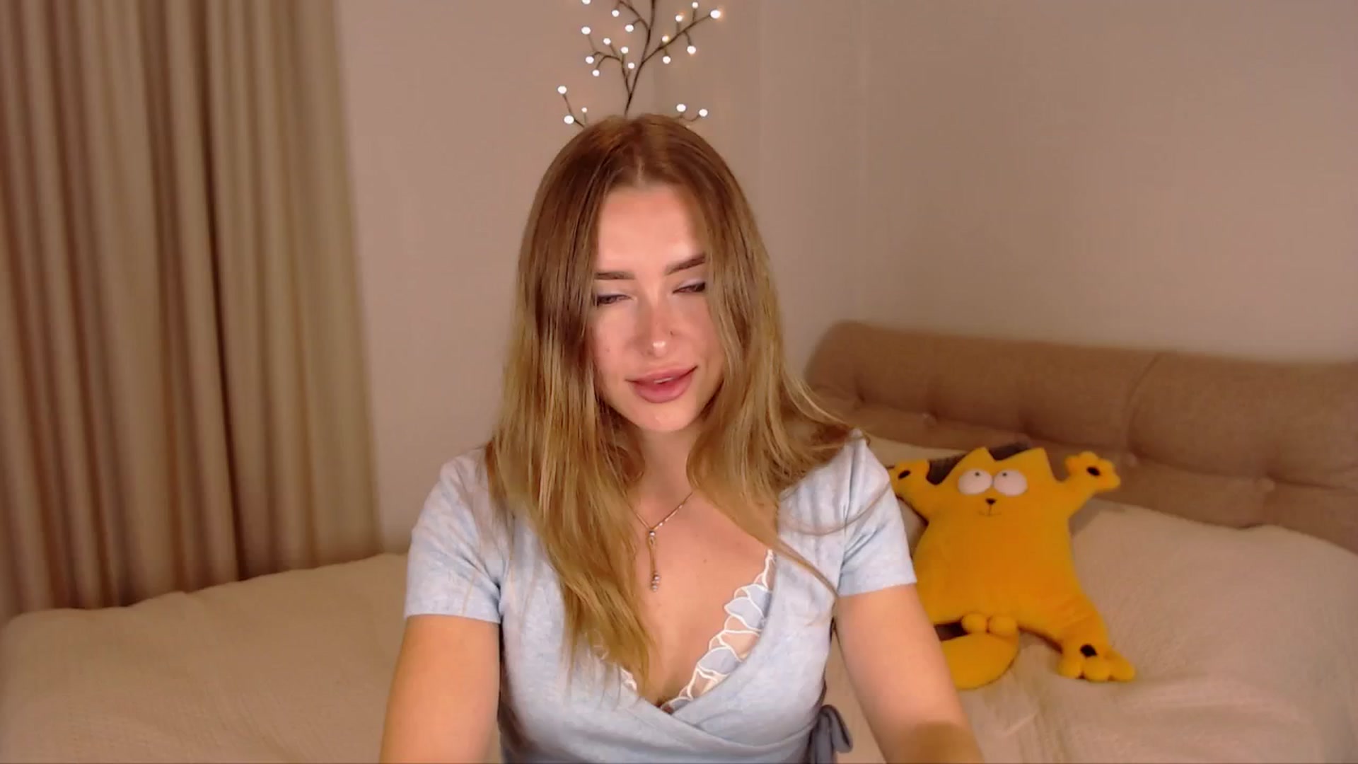 Gallery image thumbnail from SimonsWife's myfreecams stream on, 11/20/2024, 13:42 image 19 of 20