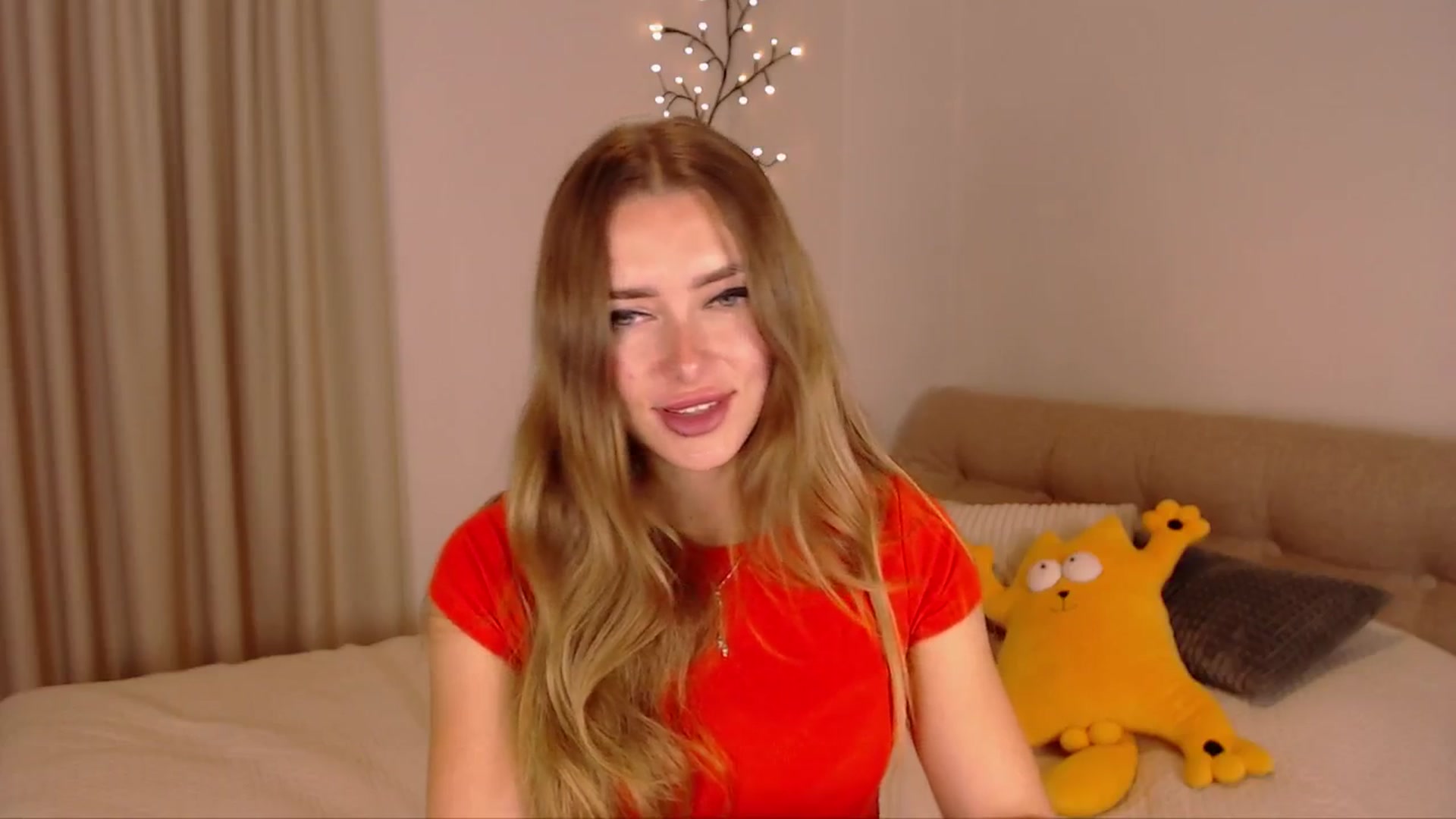 Gallery image thumbnail from SimonsWife's myfreecams stream on, 11/21/2024, 12:44 image 19 of 20