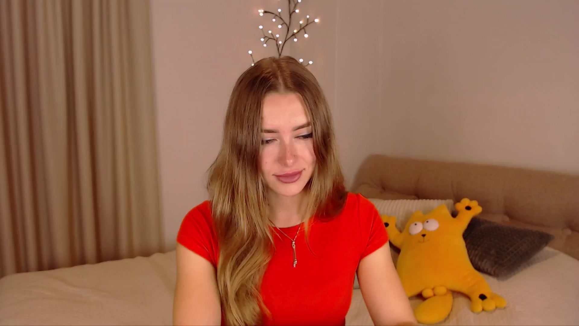 Gallery image thumbnail from SimonsWife's myfreecams stream on, 11/21/2024, 12:44 image 1 of 20