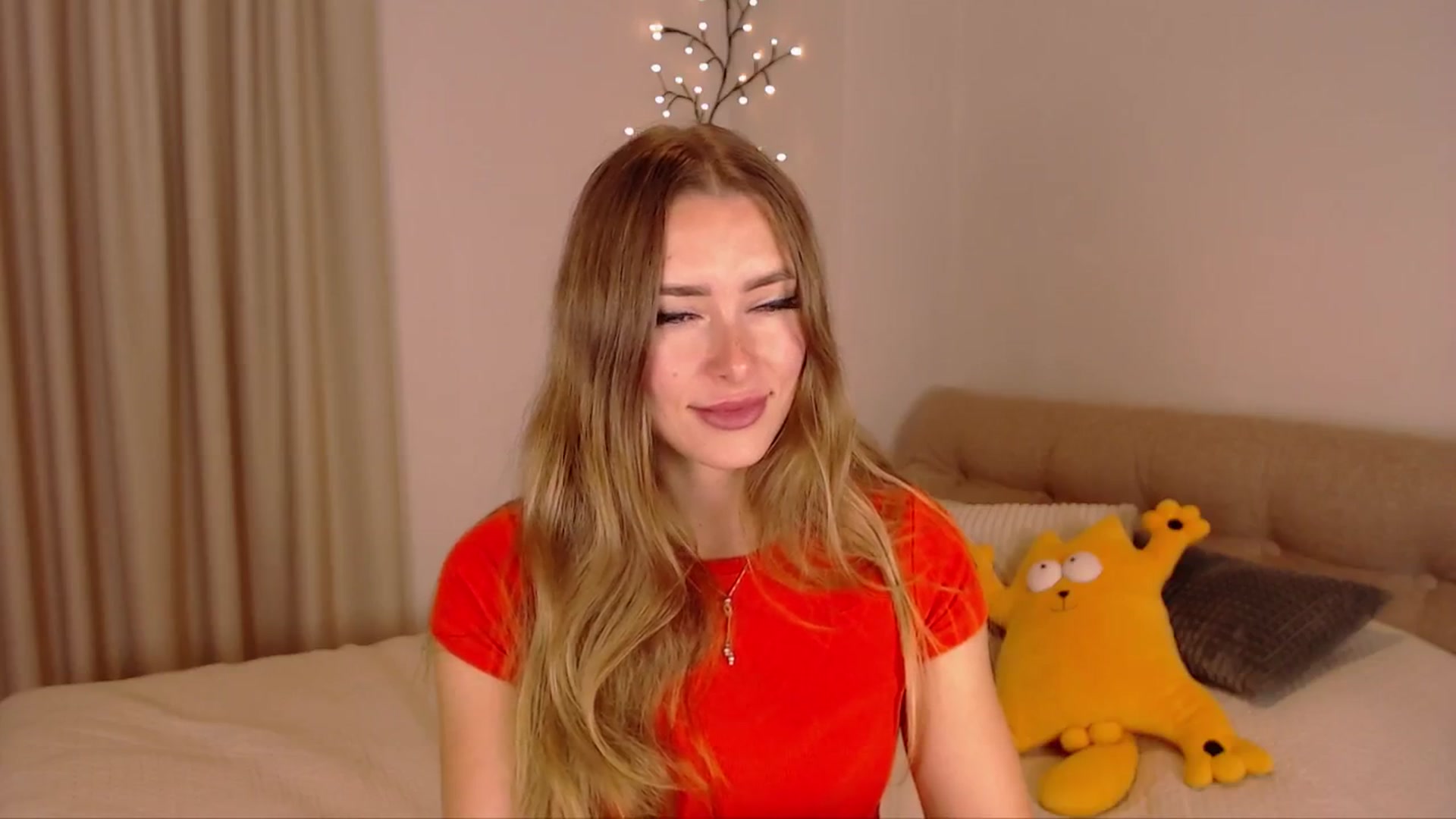 Gallery image thumbnail from SimonsWife's myfreecams stream on, 11/21/2024, 12:44 image 14 of 20