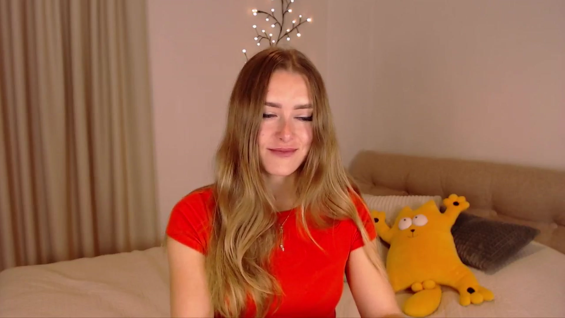 Gallery image thumbnail from SimonsWife's myfreecams stream on, 11/21/2024, 12:44 image 12 of 20