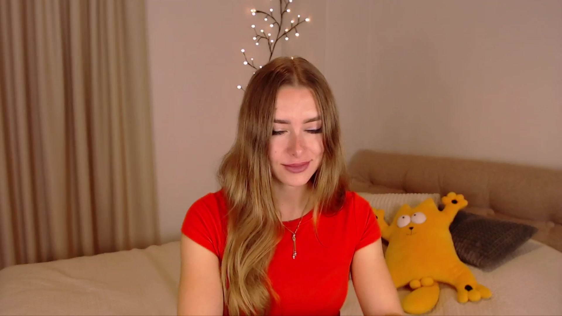 Gallery image thumbnail from SimonsWife's myfreecams stream on, 11/21/2024, 12:44 image 4 of 20
