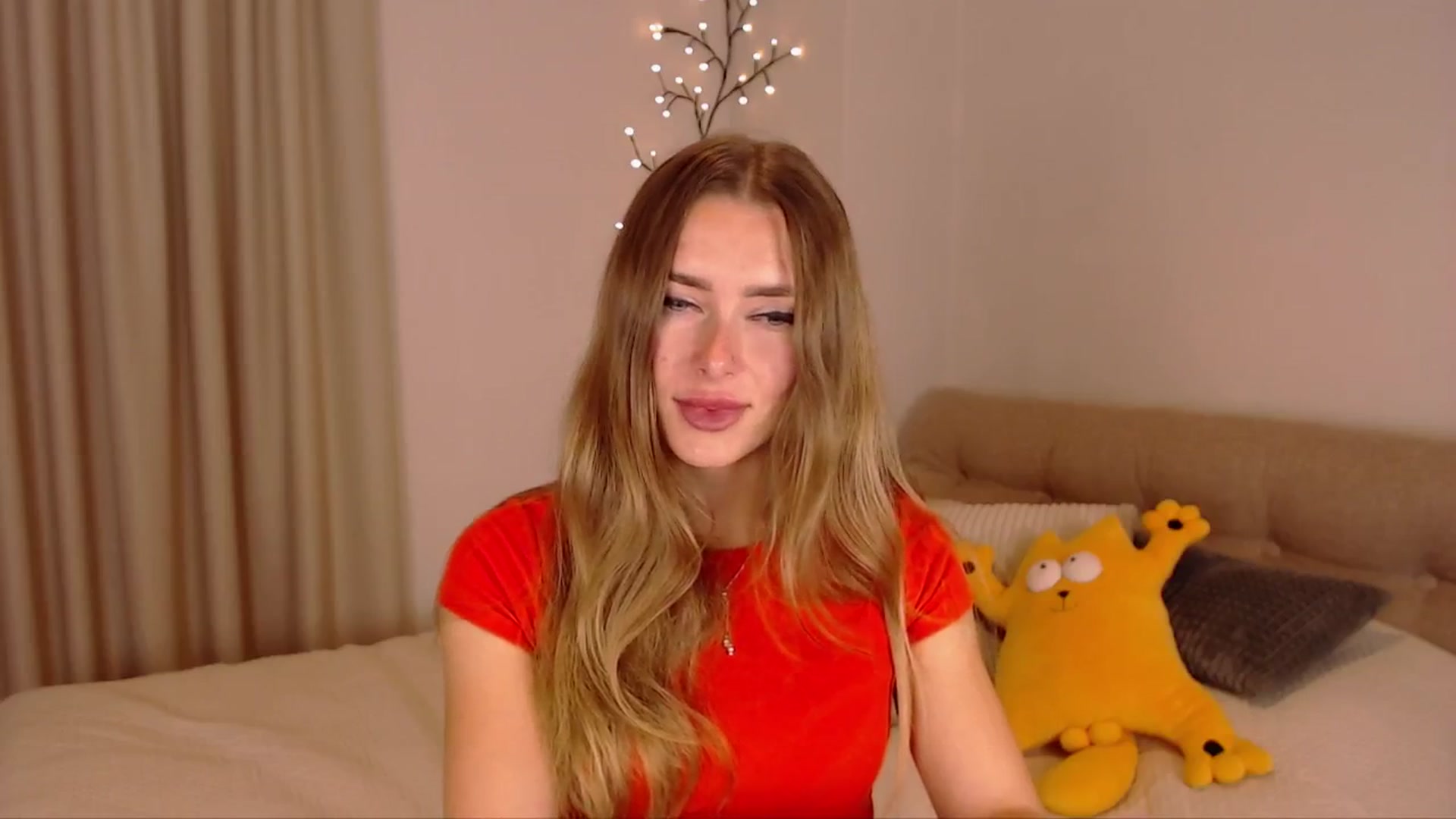Gallery image thumbnail from SimonsWife's myfreecams stream on, 11/21/2024, 12:44 image 17 of 20