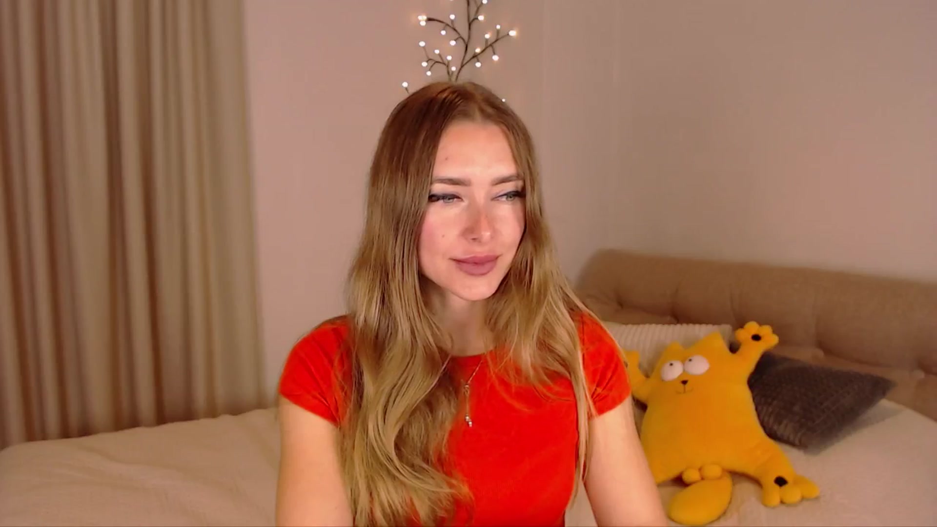 Gallery image thumbnail from SimonsWife's myfreecams stream on, 11/21/2024, 12:44 image 15 of 20