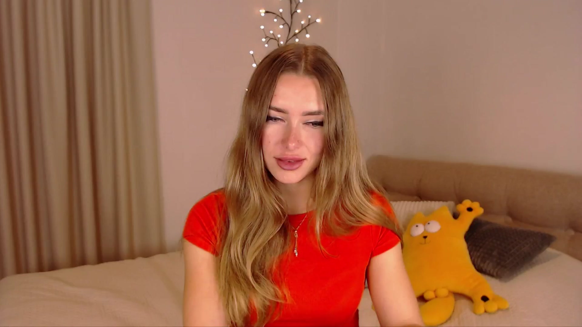 Gallery image thumbnail from SimonsWife's myfreecams stream on, 11/21/2024, 12:44 image 10 of 20