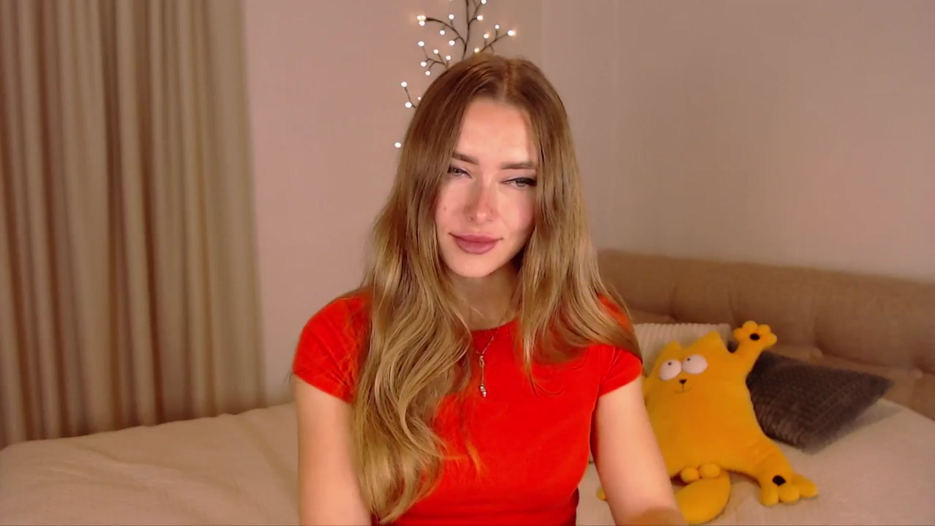 Gallery image thumbnail from SimonsWife's myfreecams stream on, 11/21/2024, 12:44 image 8 of 20