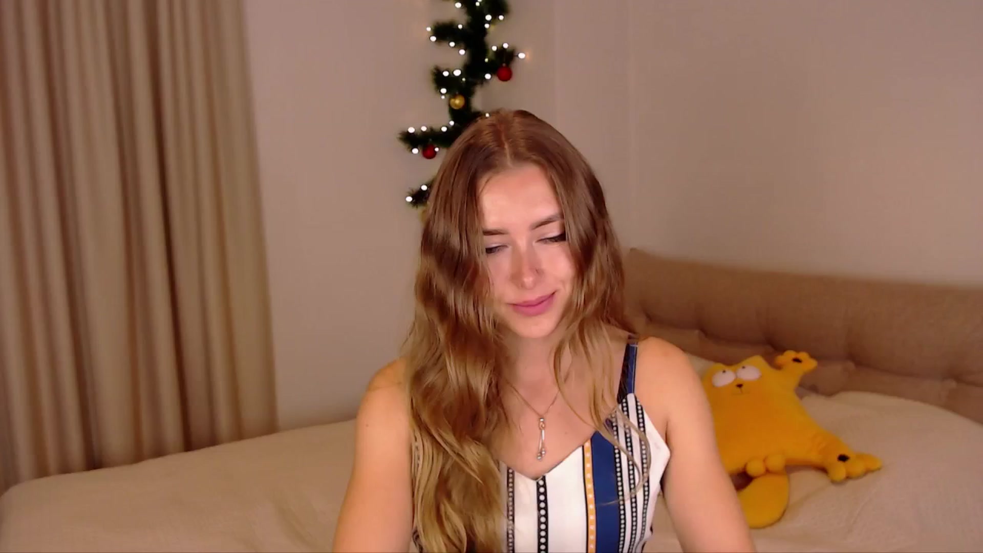 Gallery image thumbnail from SimonsWife's myfreecams stream on, 11/28/2024, 17:55 image 2 of 20