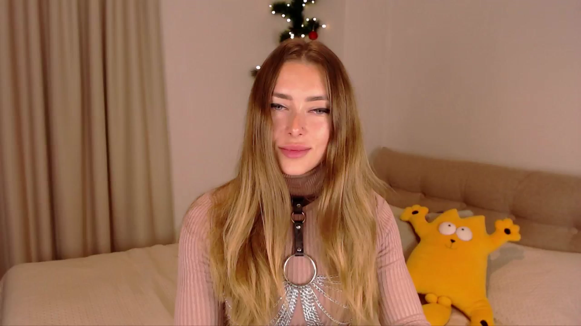 Gallery image thumbnail from SimonsWife's myfreecams stream on, 01/19/2025, 12:25 image 8 of 20